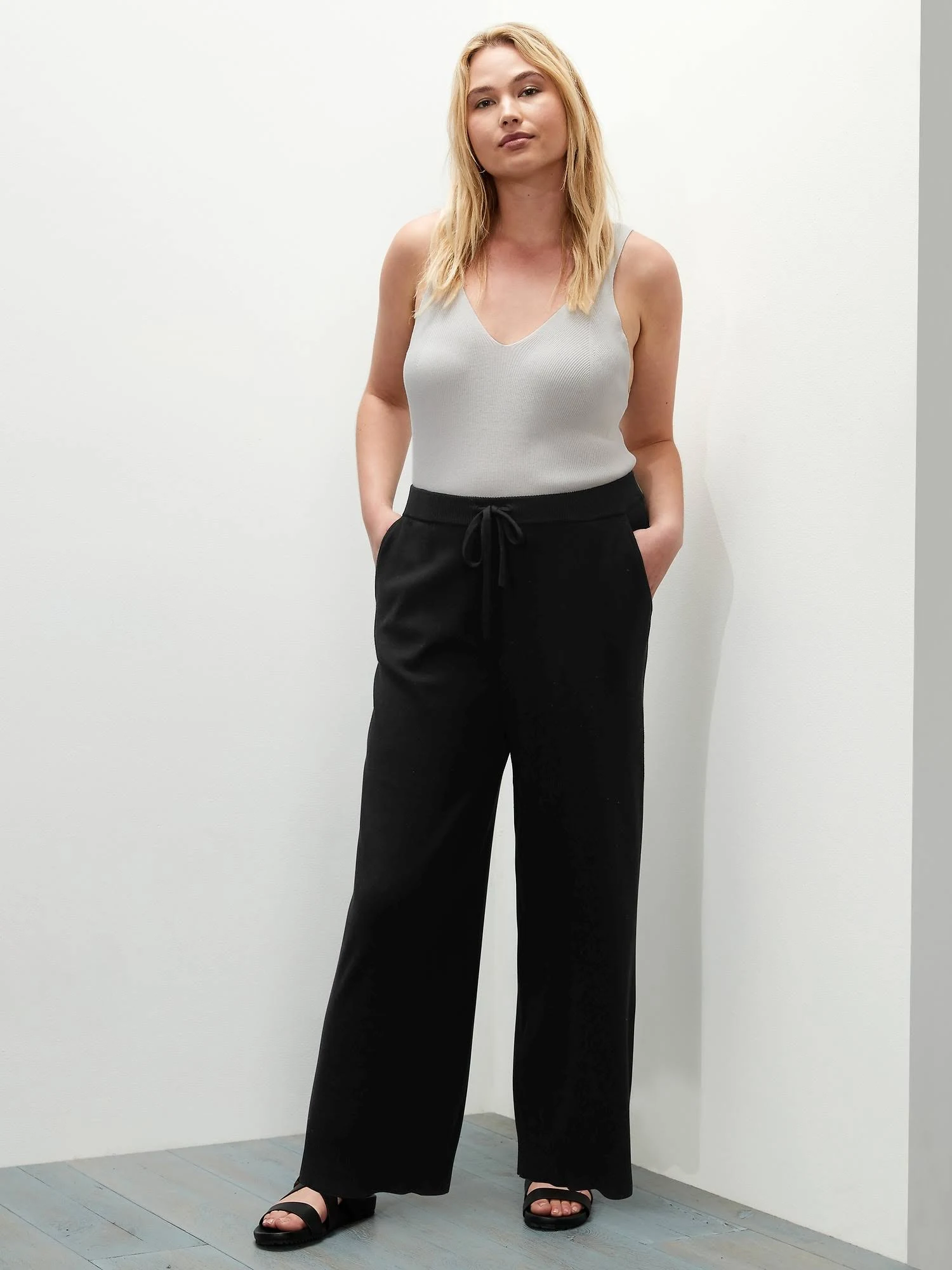 Banana Republic Women's Wide-Leg Sweater Pant Black Size S