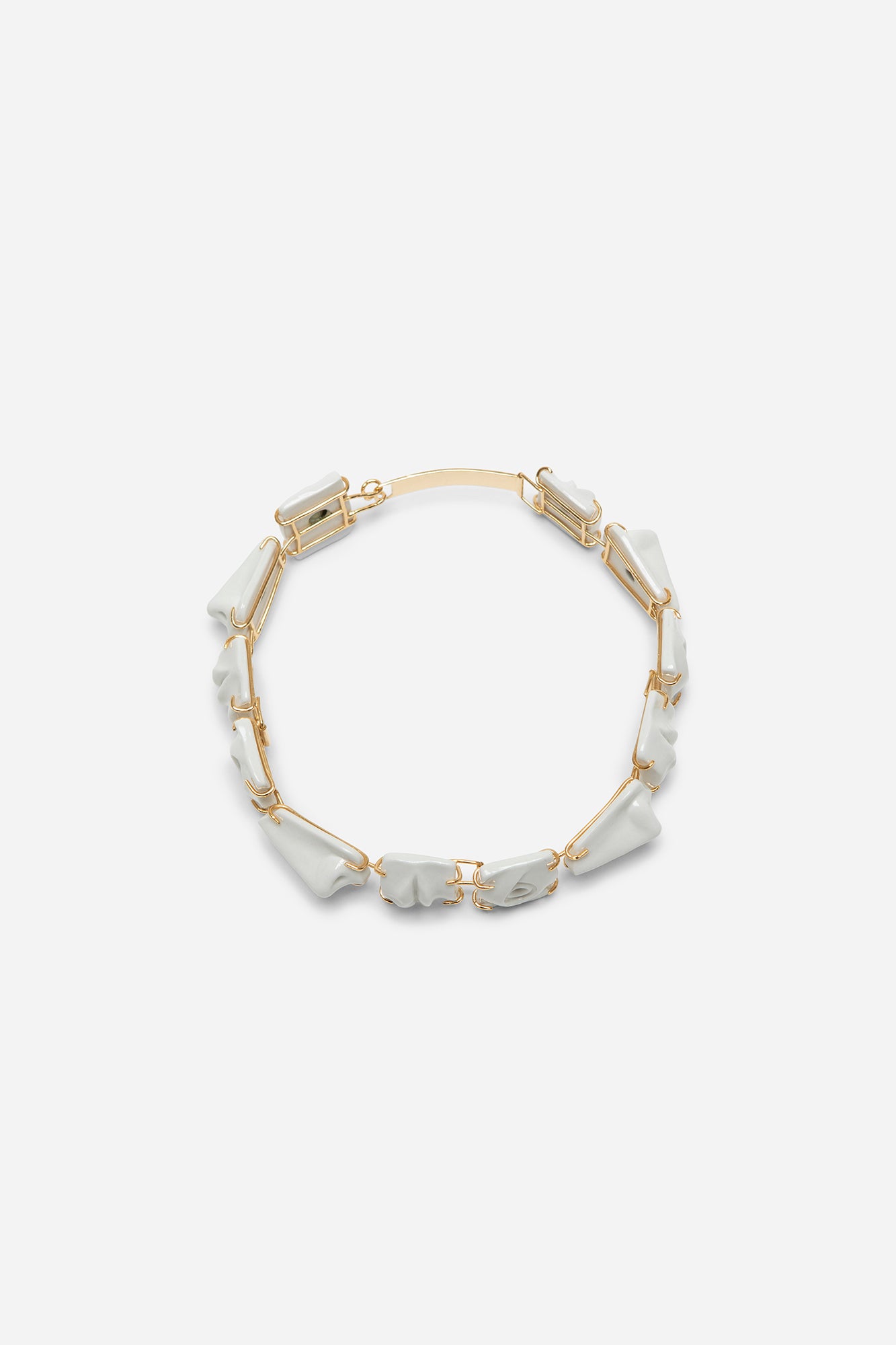 FACE CHOKER
