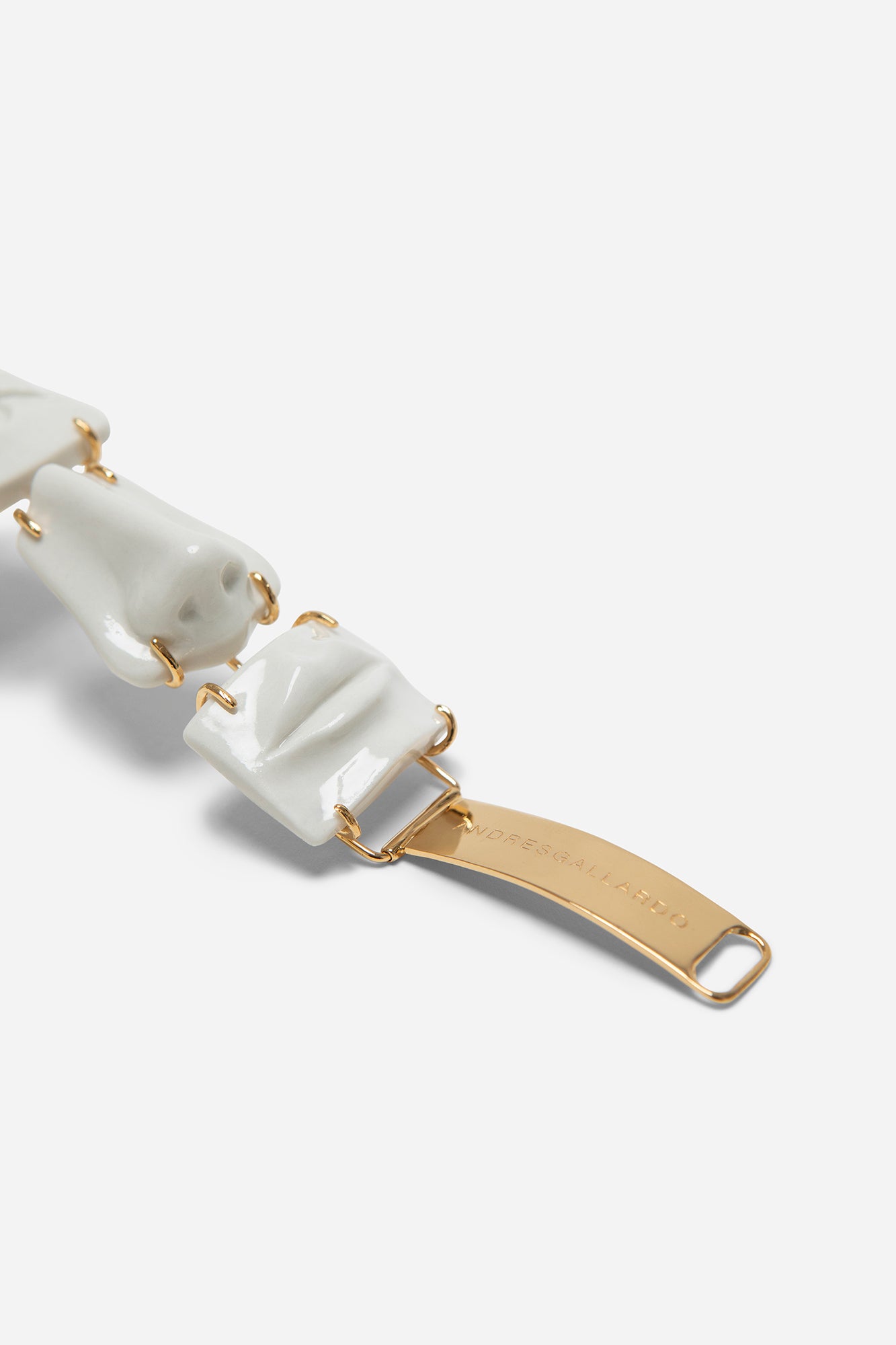 FACE CHOKER