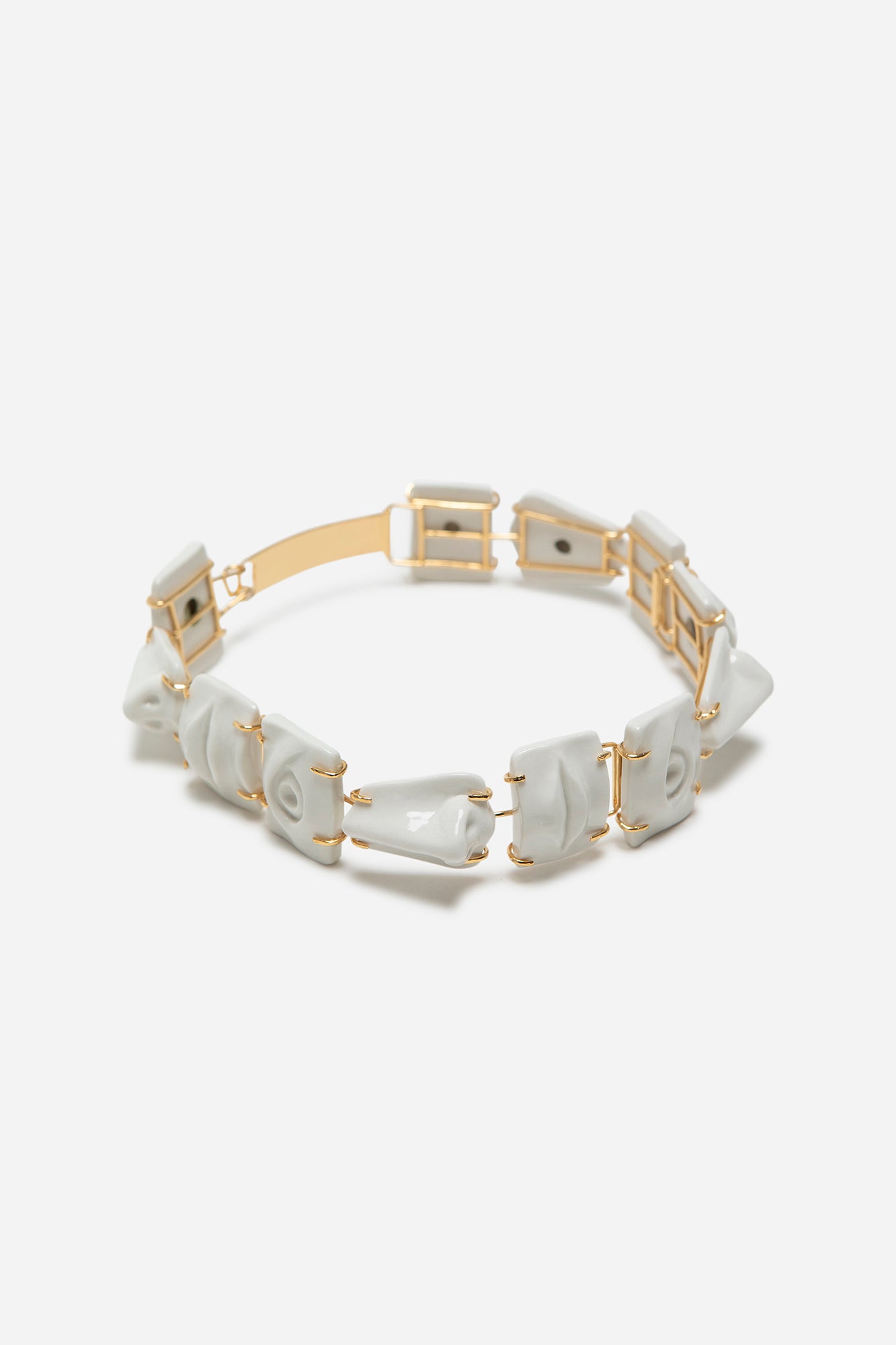 FACE CHOKER