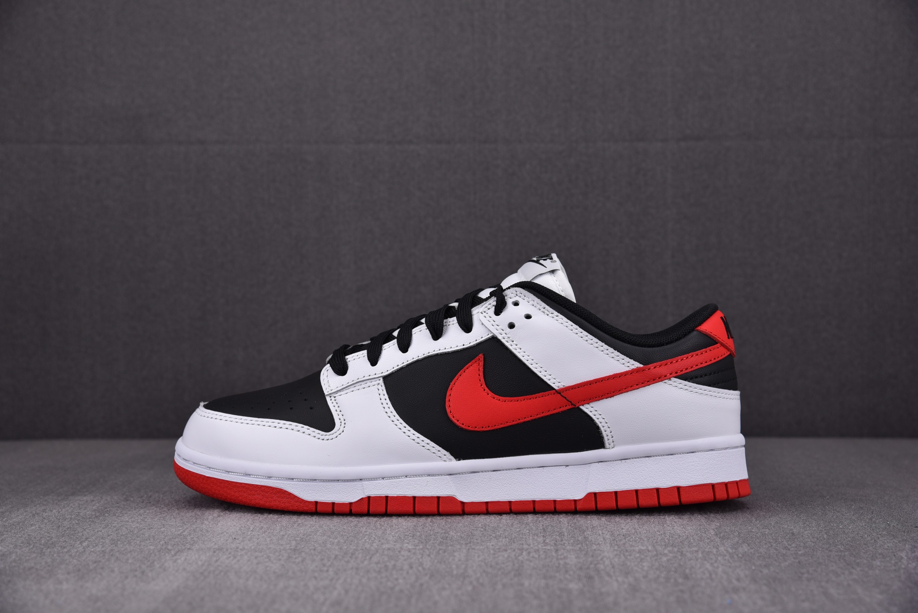 Nike SB Dunk Low White Black Red