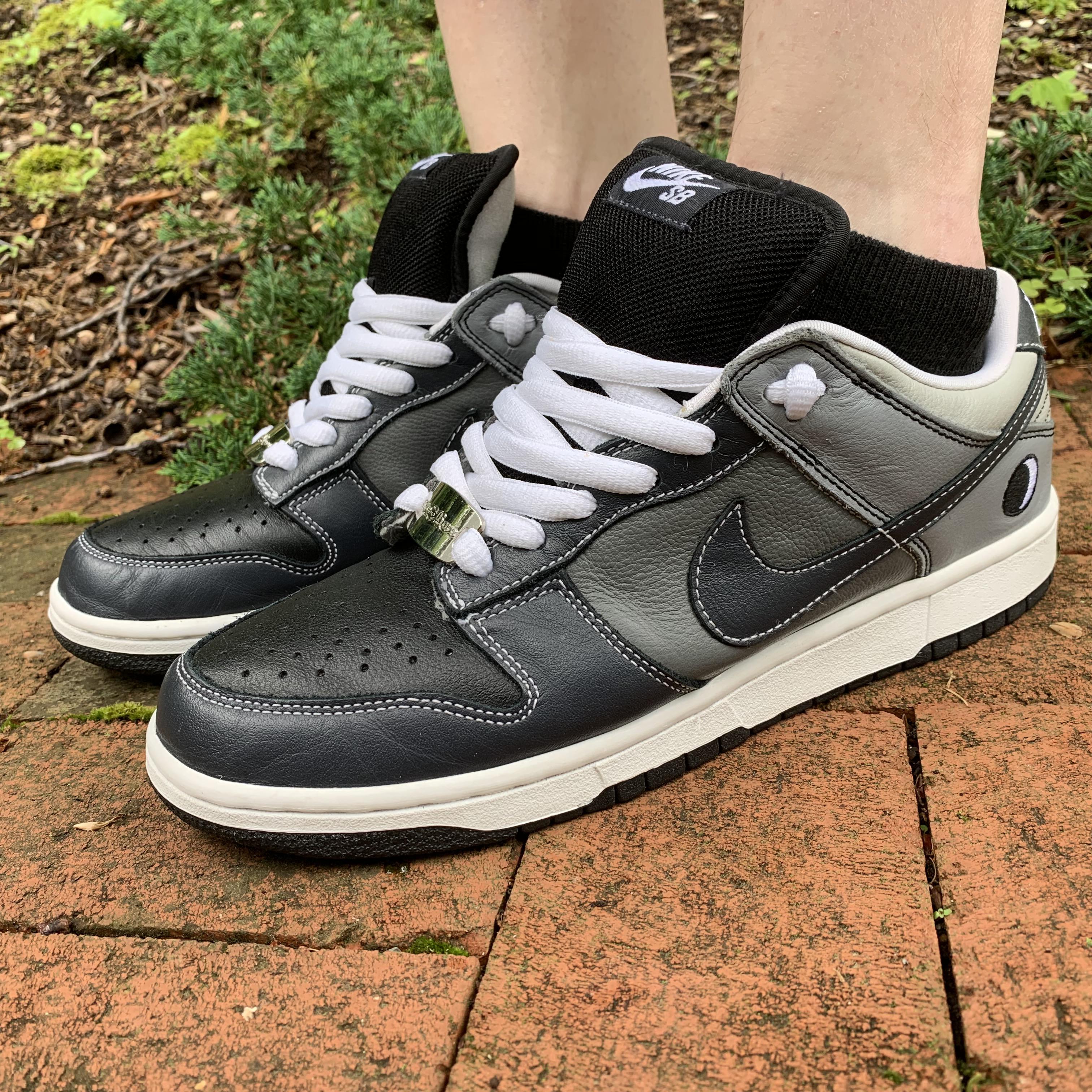 Nike SB Dunk Low Lunar Eclipse (West)