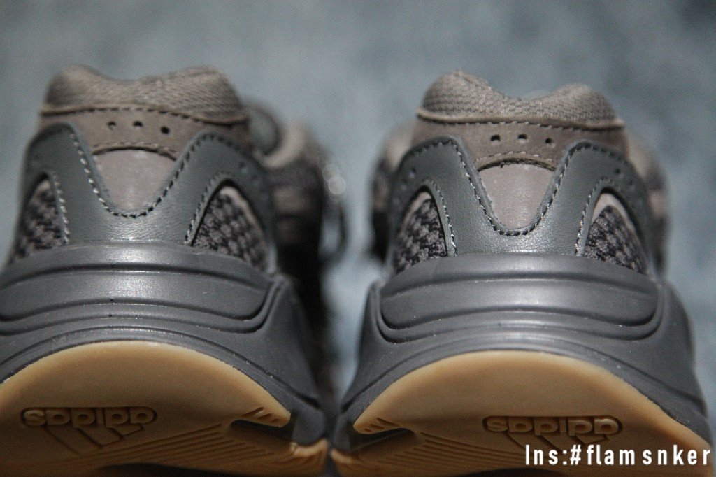 adidas Yeezy Boost 700 V2 Geode