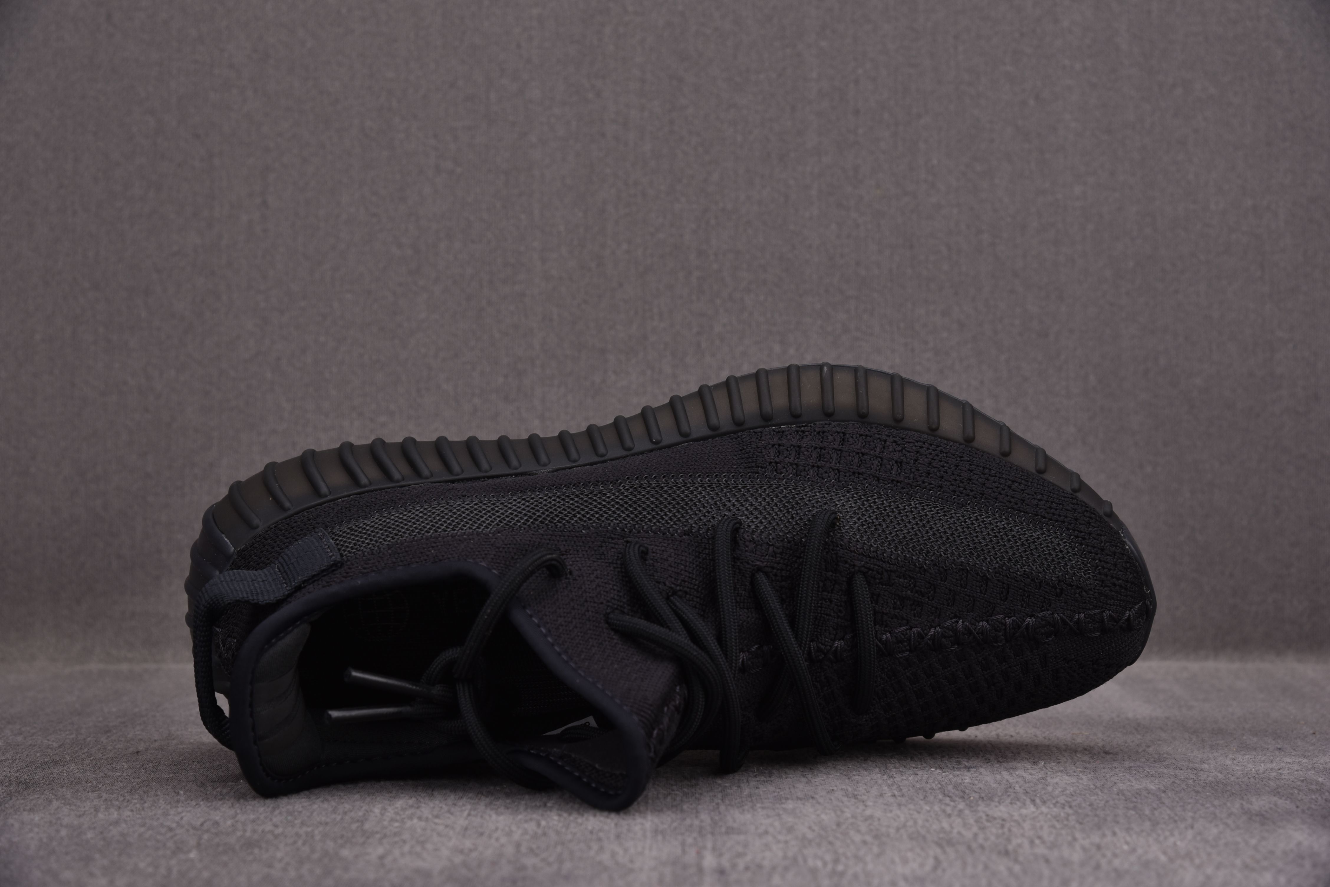 adidas Yeezy Boost 350 V2 Onyx