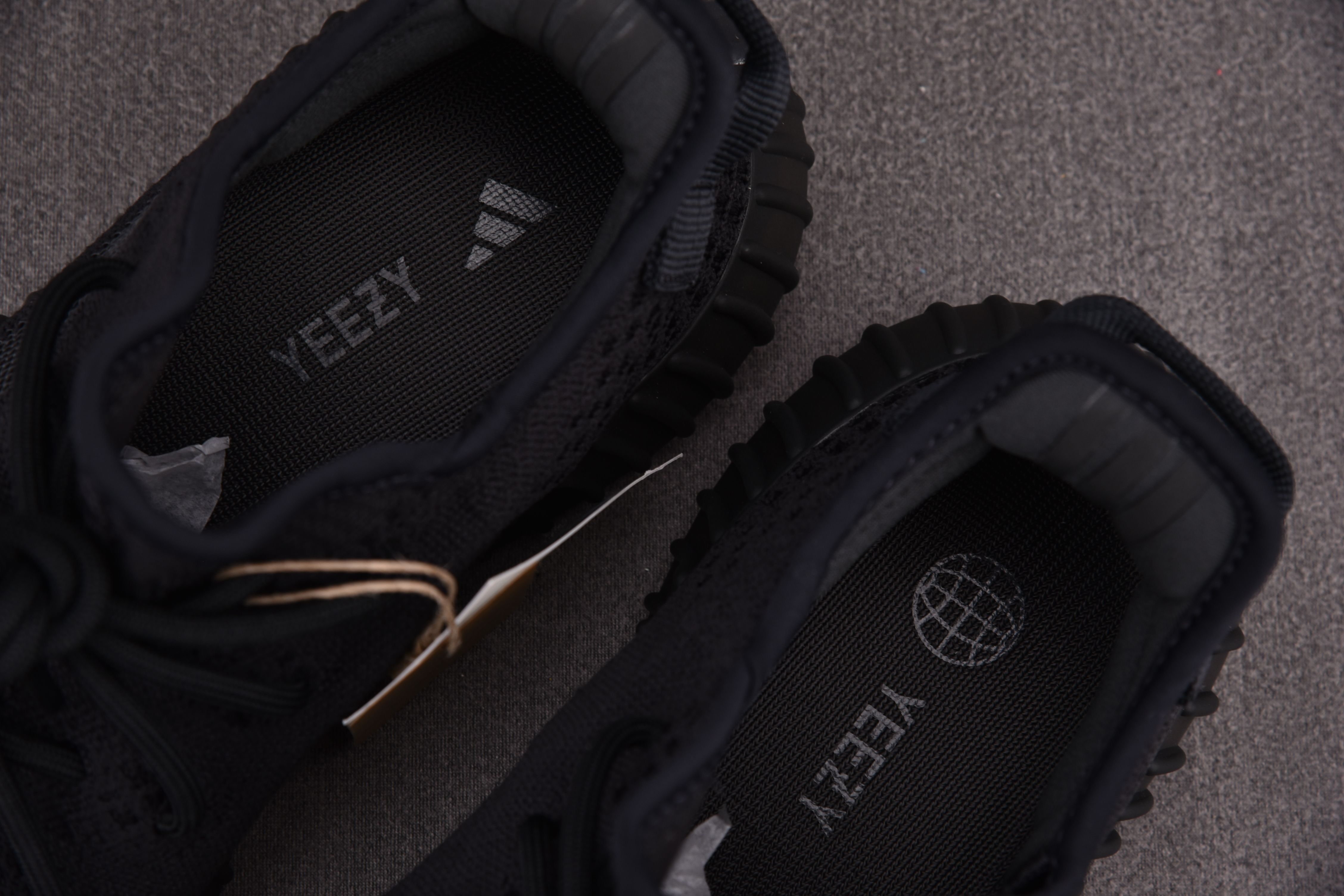 adidas Yeezy Boost 350 V2 Onyx