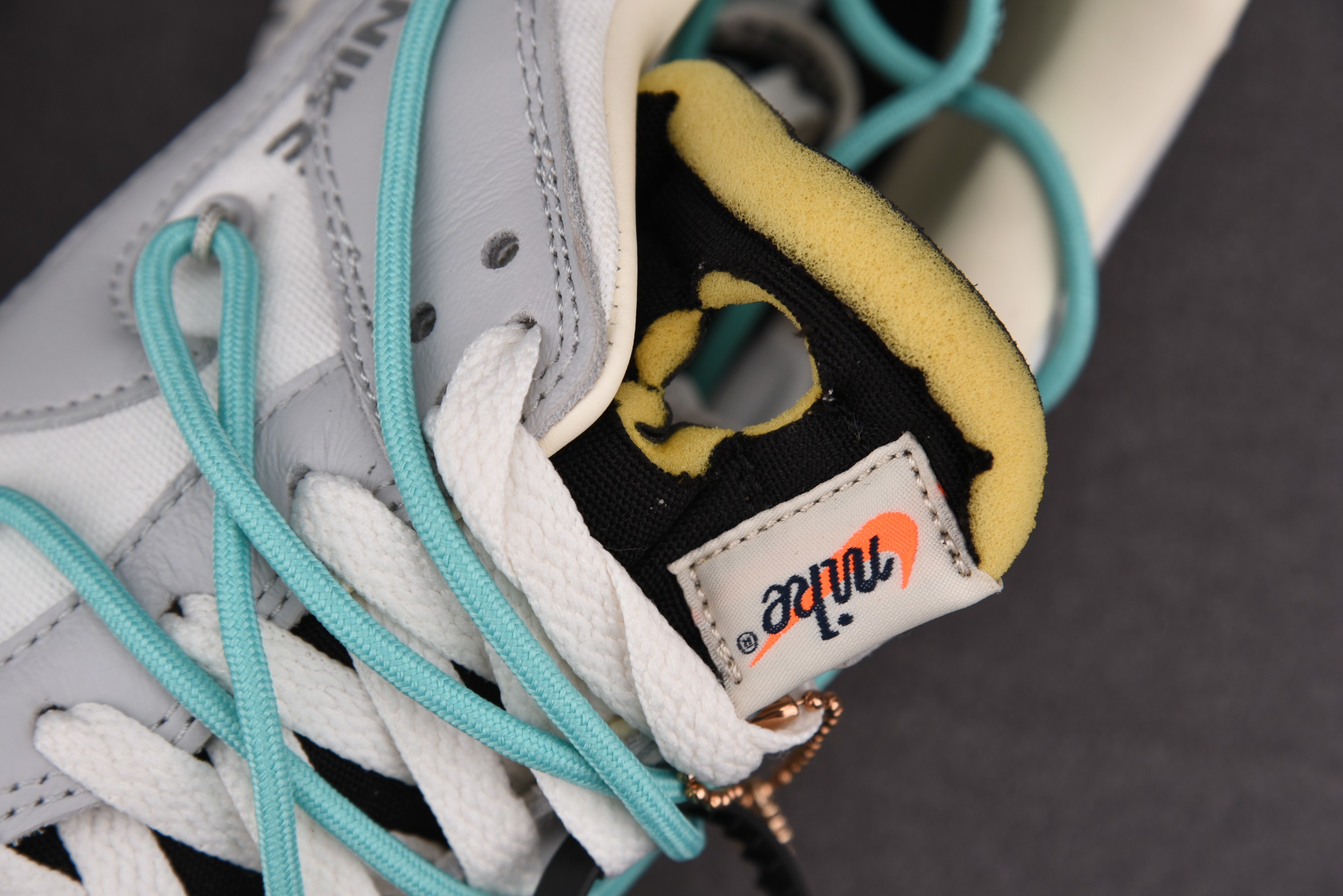 Nike Dunk Low Off-White Lot 4