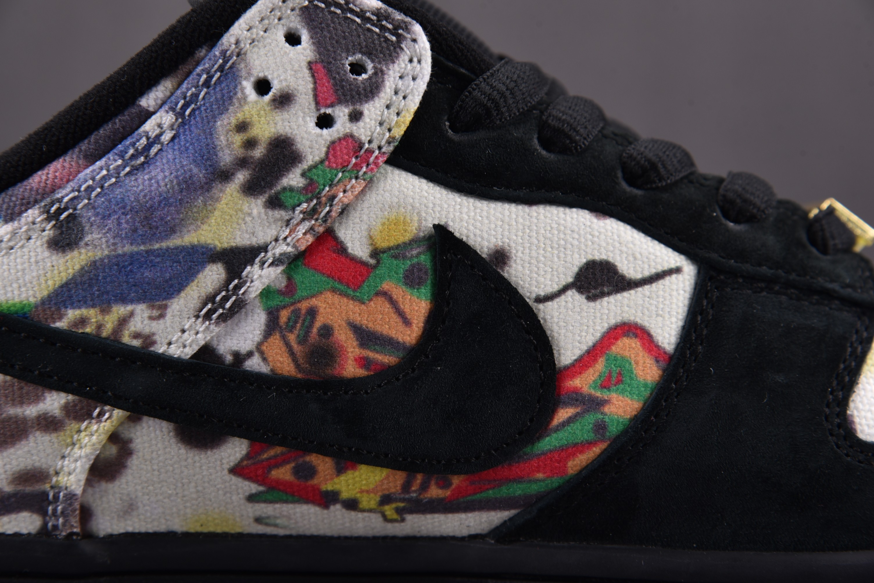 Nike SB Dunk Low Supreme Rammellzee