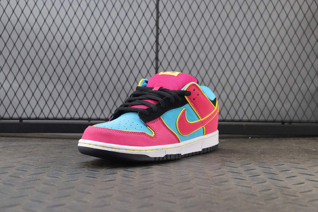 Nike Dunk SB Low Ms. Pacman