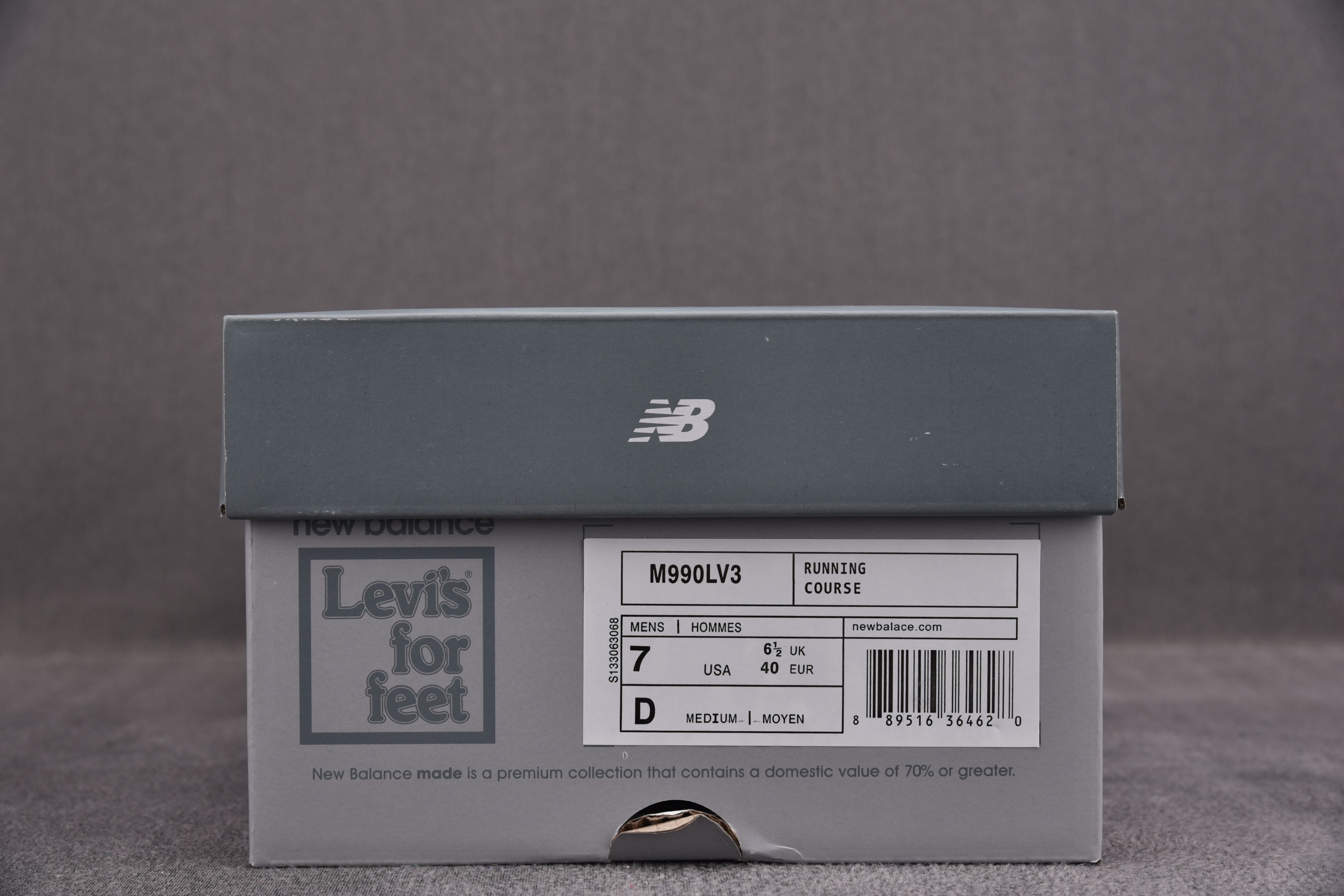 New Balance 990 V3 Levi's