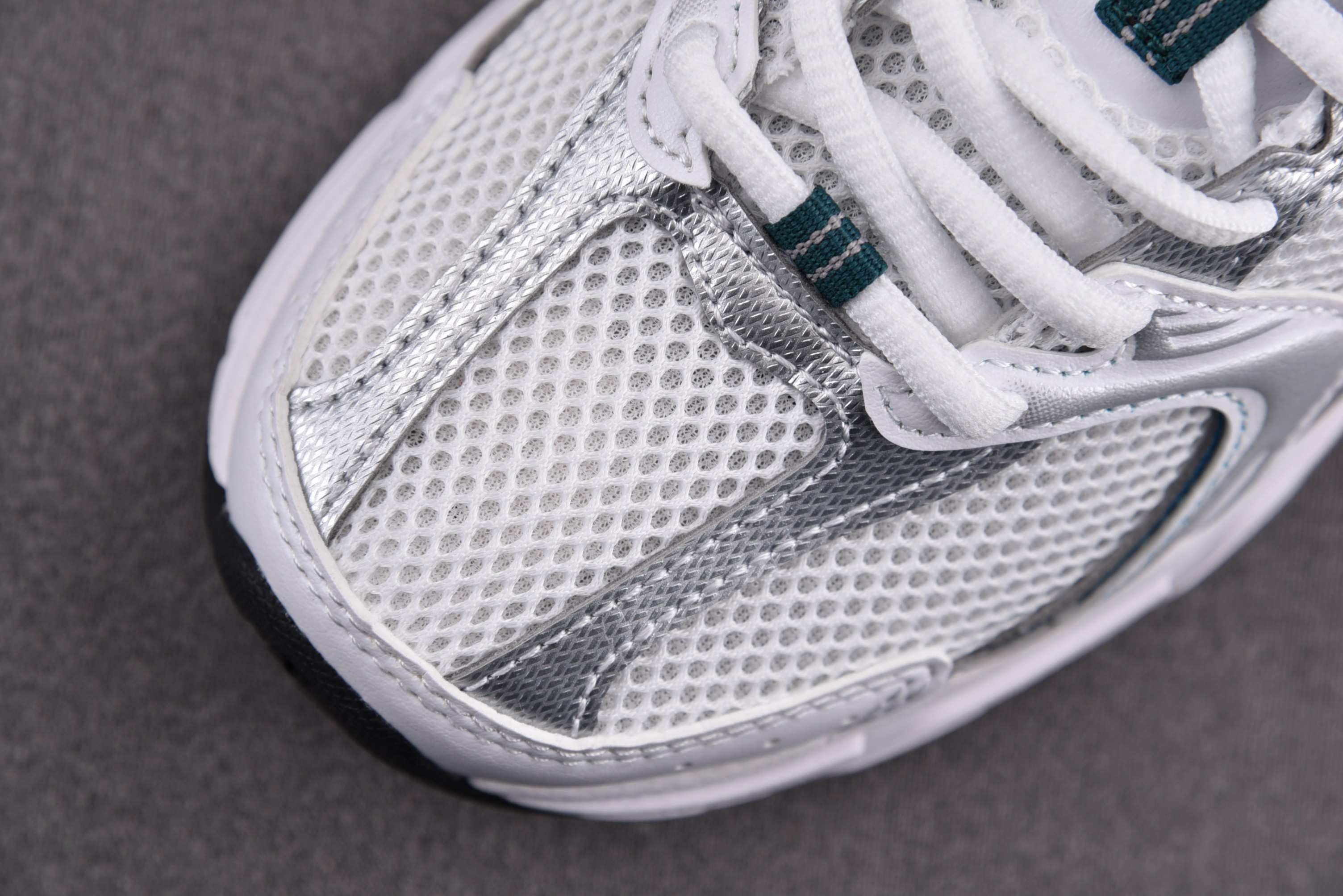 New Balance 530 White Silver Green