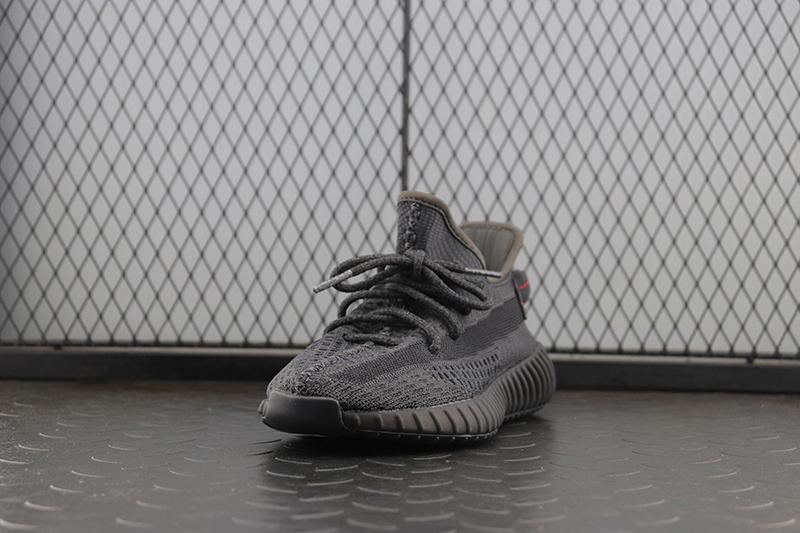 【Clearance】 adidas Yeezy Boost 350 V2 Static Black Non-Reflective（US4）