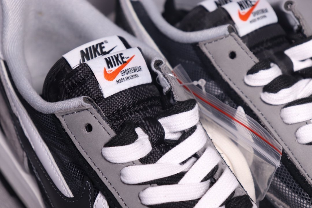 Nike LD Waffle Sacai Dark Grey