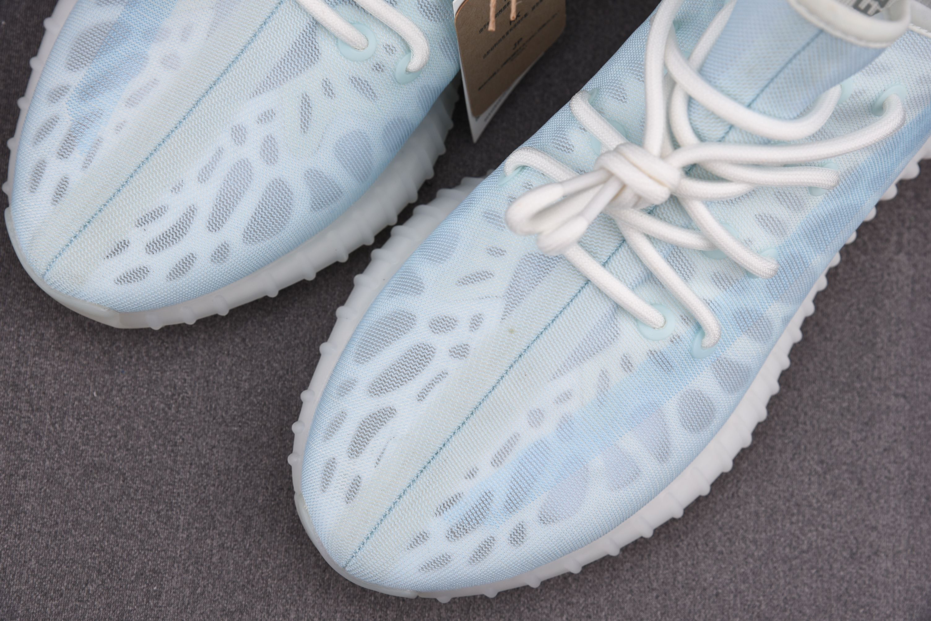 adidas Yeezy Boost 350 V2 Mono Ice