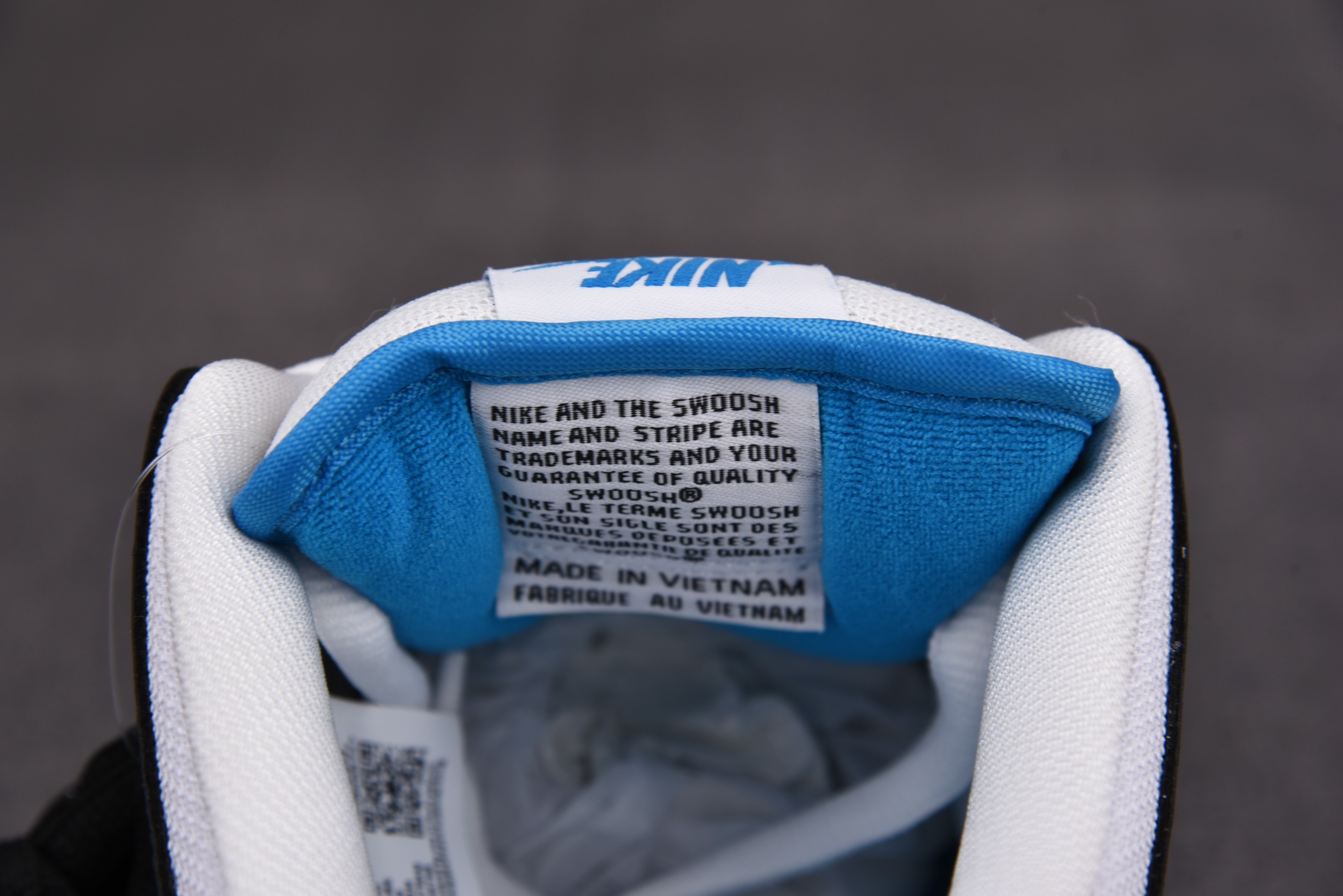 Nike SB Dunk Low Laser Blue