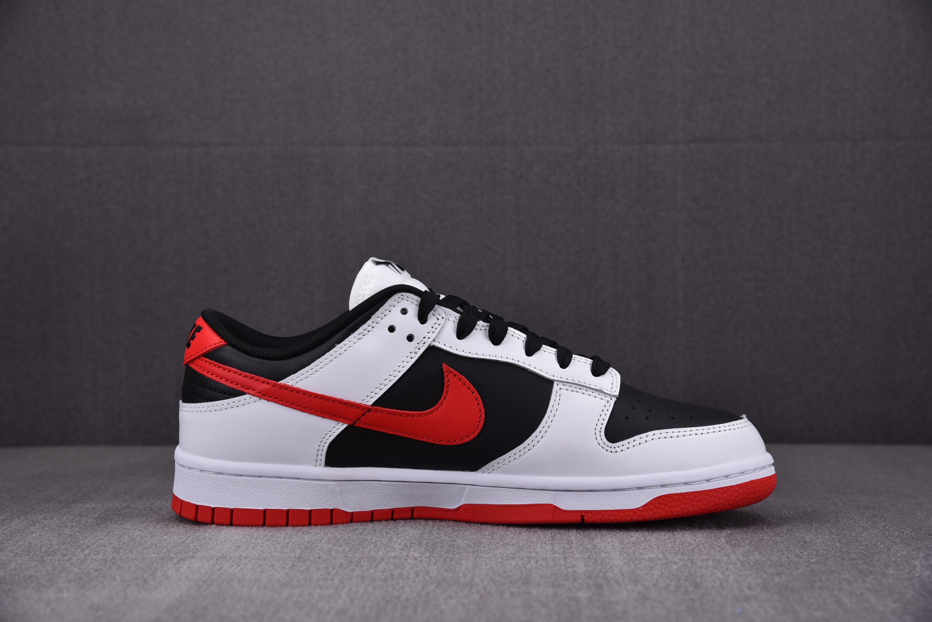 Nike SB Dunk Low White Black Red
