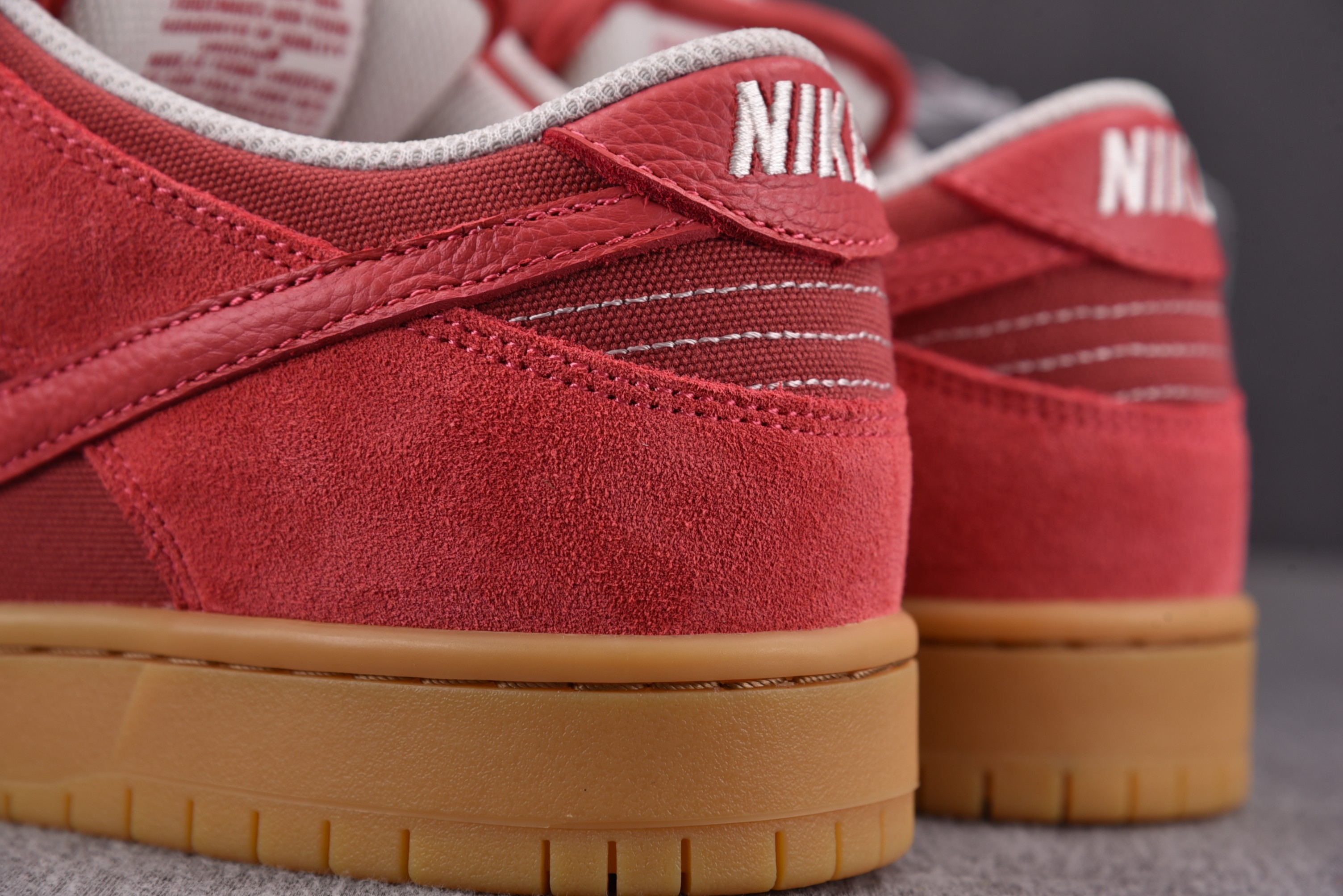 Nike SB Dunk Low Adobe