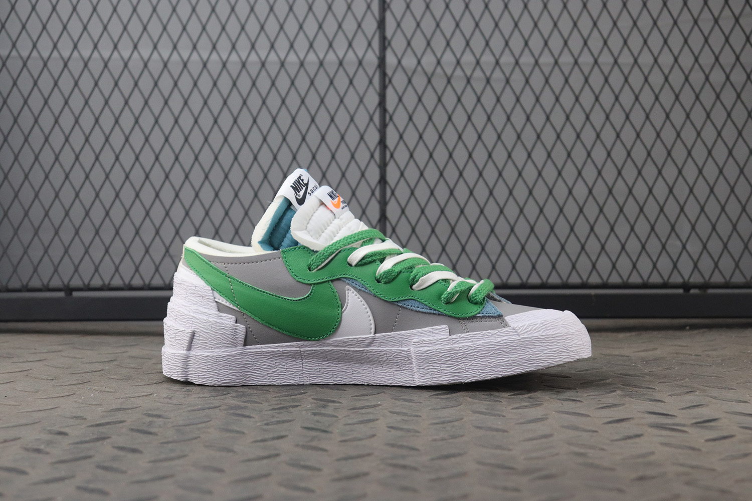Nike Blazer Low sacai Medium Grey Classic Green
