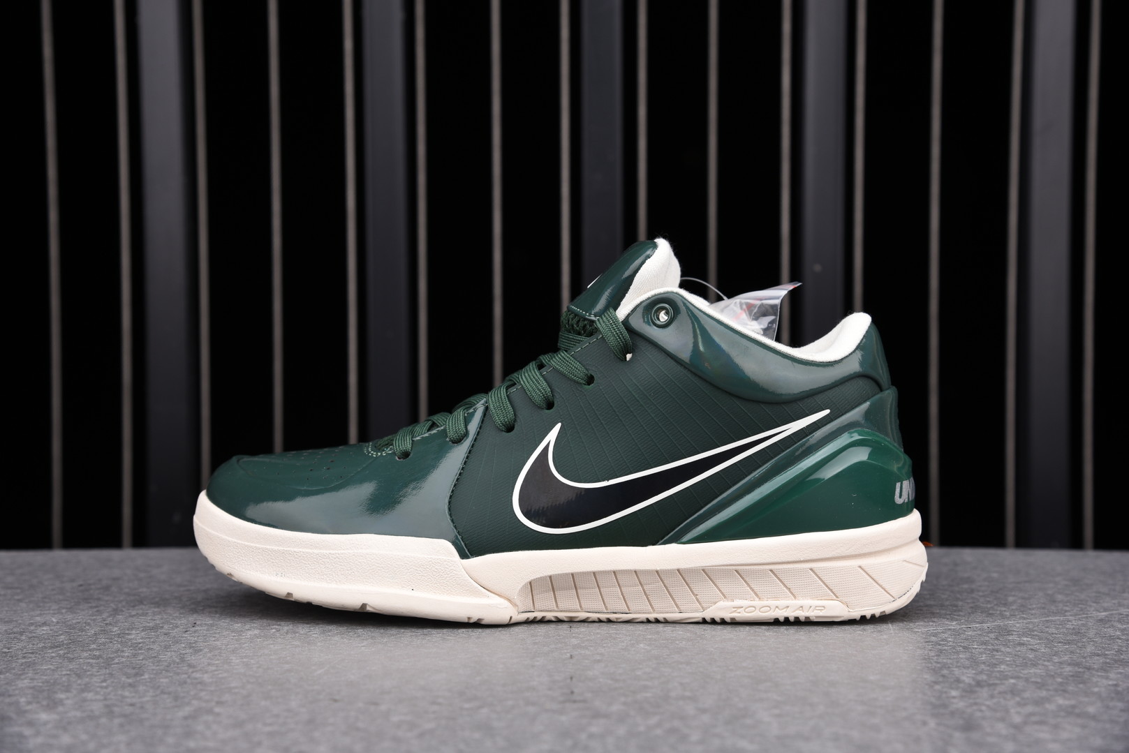 Nike Kobe 4 Protro Undefeated Milwaukee Bucks