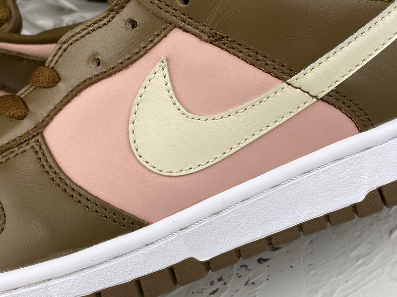 Nike Dunk SB Low Stussy Cherry