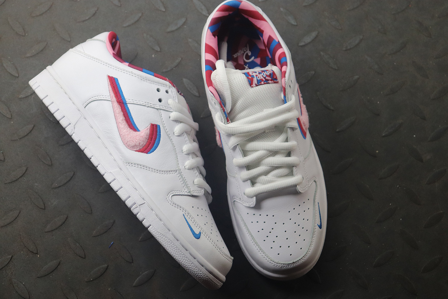 Nike SB Dunk Low Parra