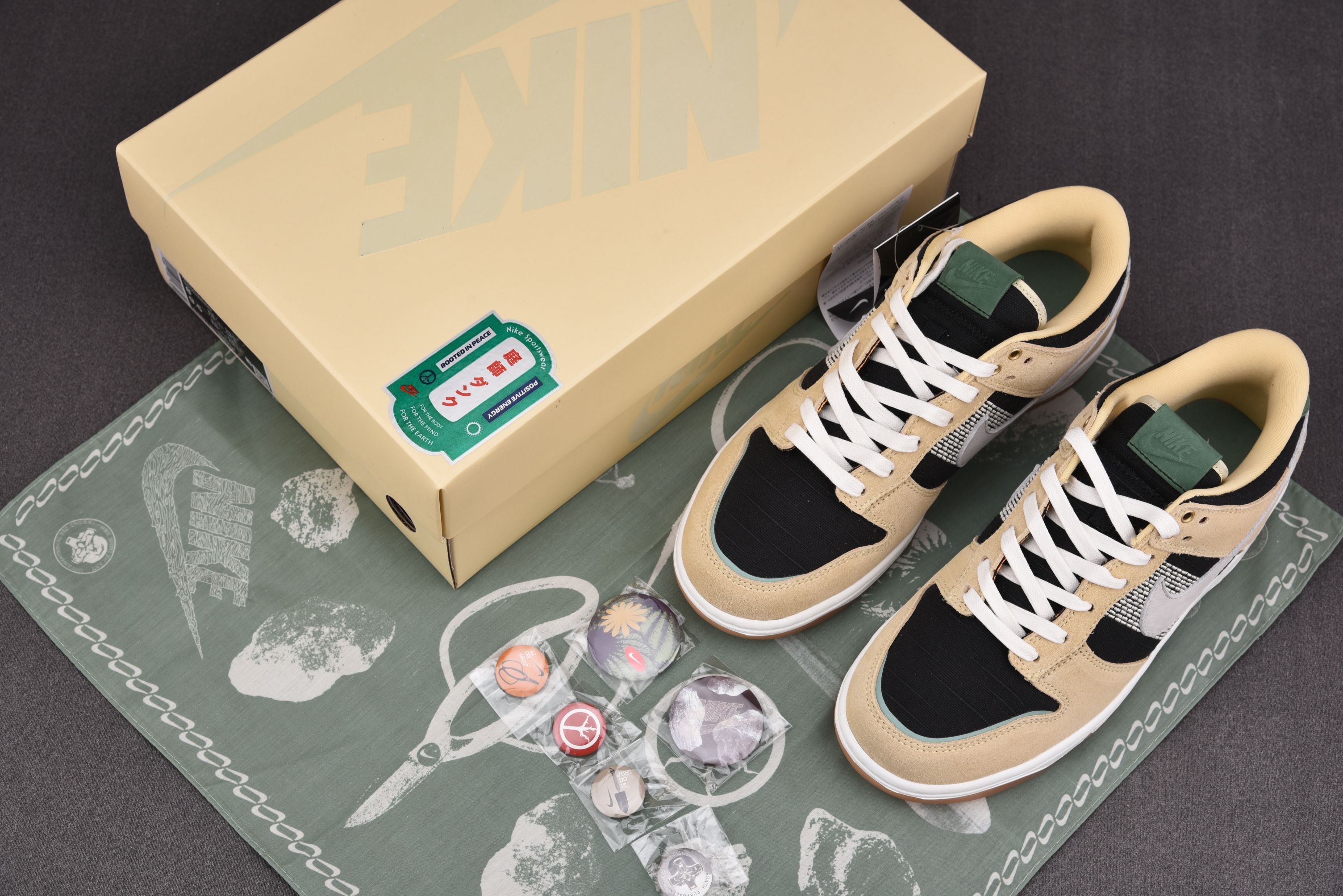 Nike Dunk Low Rooted in Peace