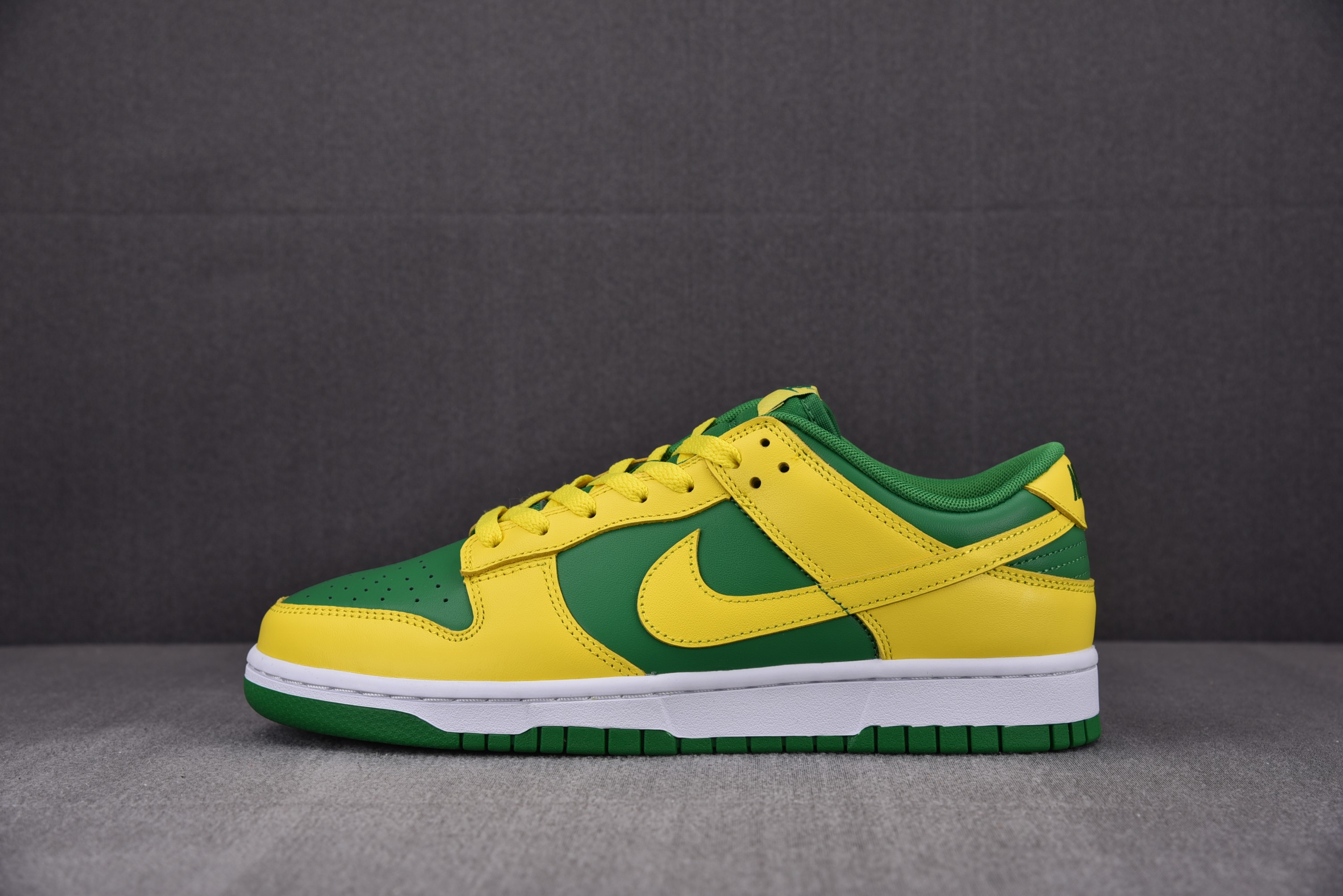 Nike Dunk Low Reverse Brazil