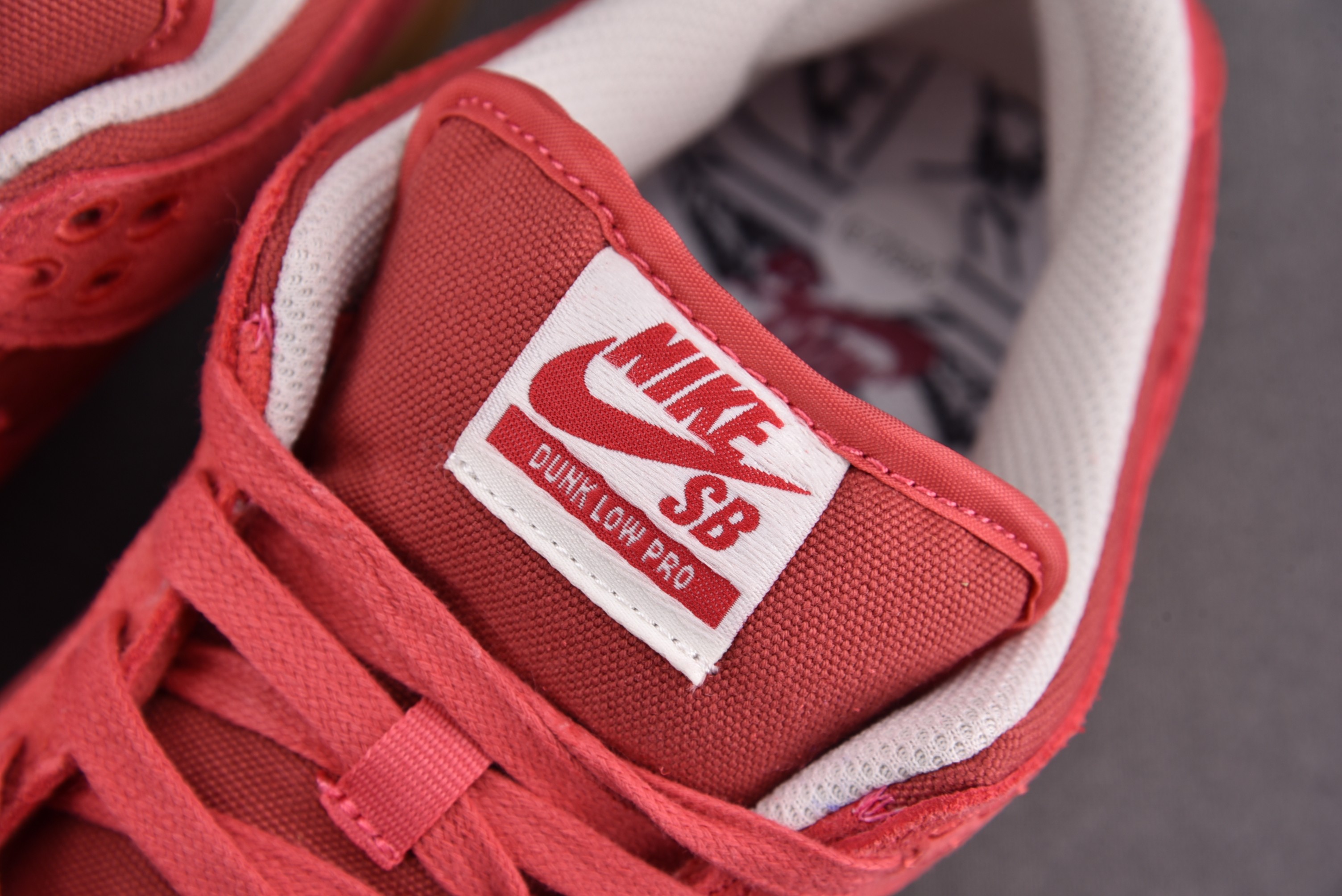 Nike SB Dunk Low Adobe