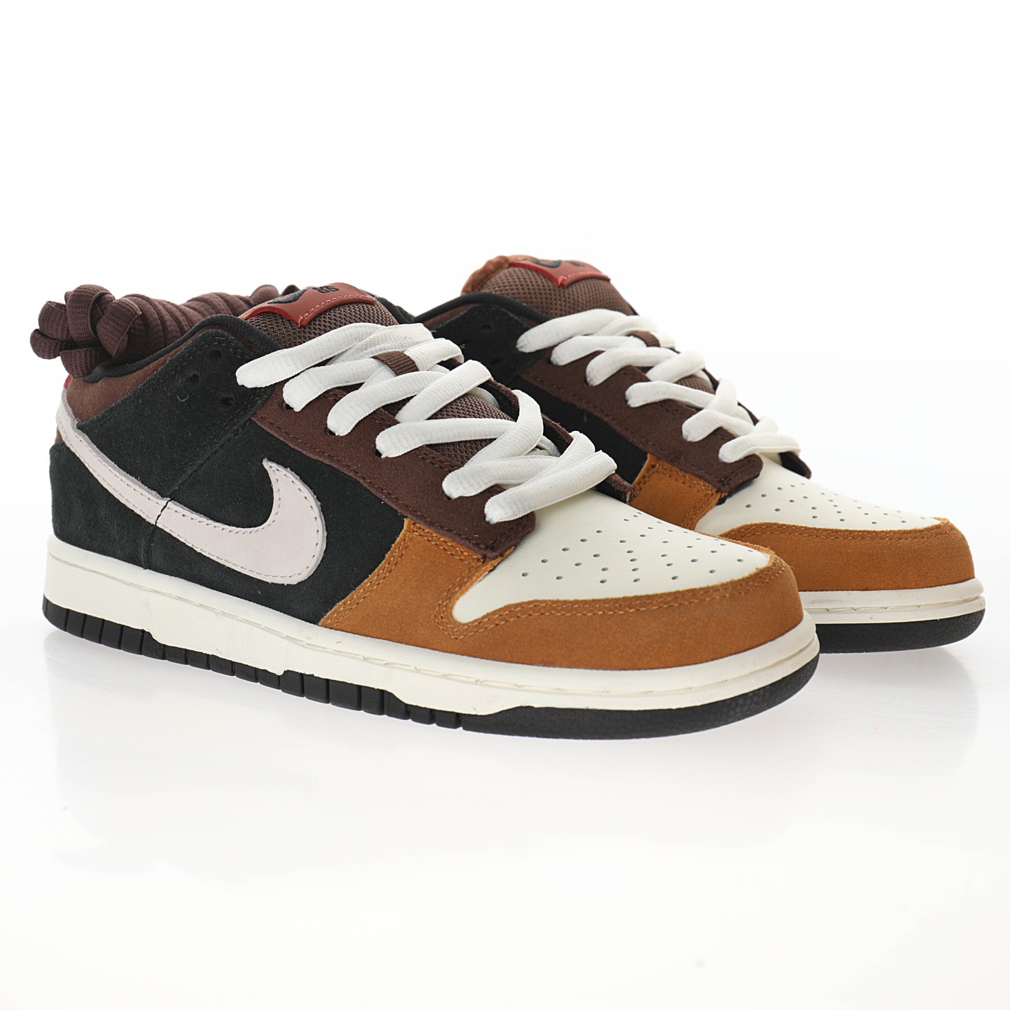 Nike SB Dunk Low Joe Strummer