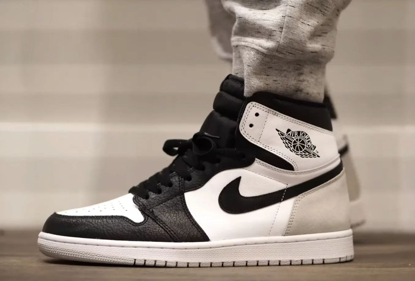 Jordan 1 Retro High OG Bleached Coral