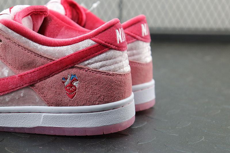 SB Dunk Low x StrangeLove (Special Box)