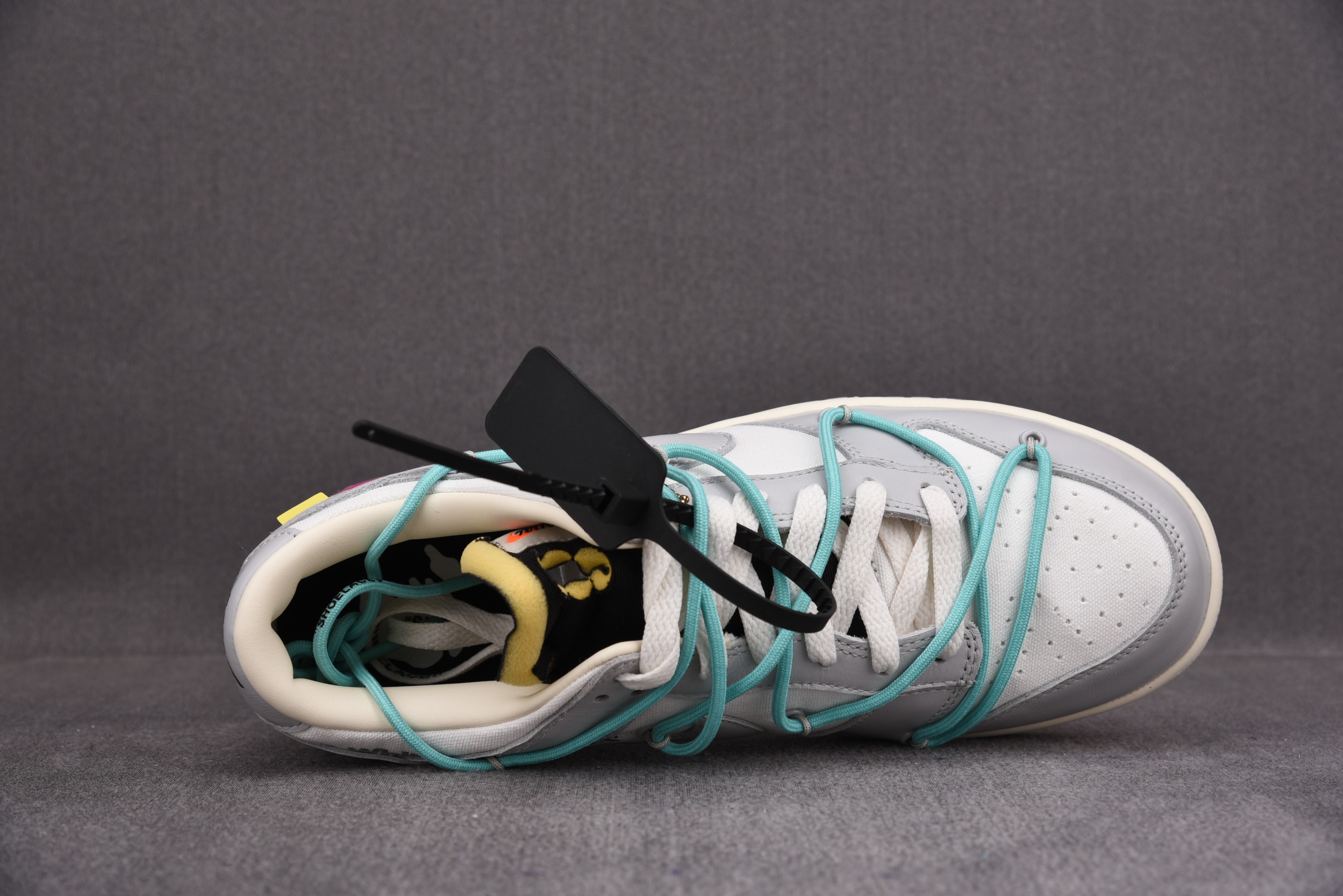 Nike Dunk Low Off-White Lot 4
