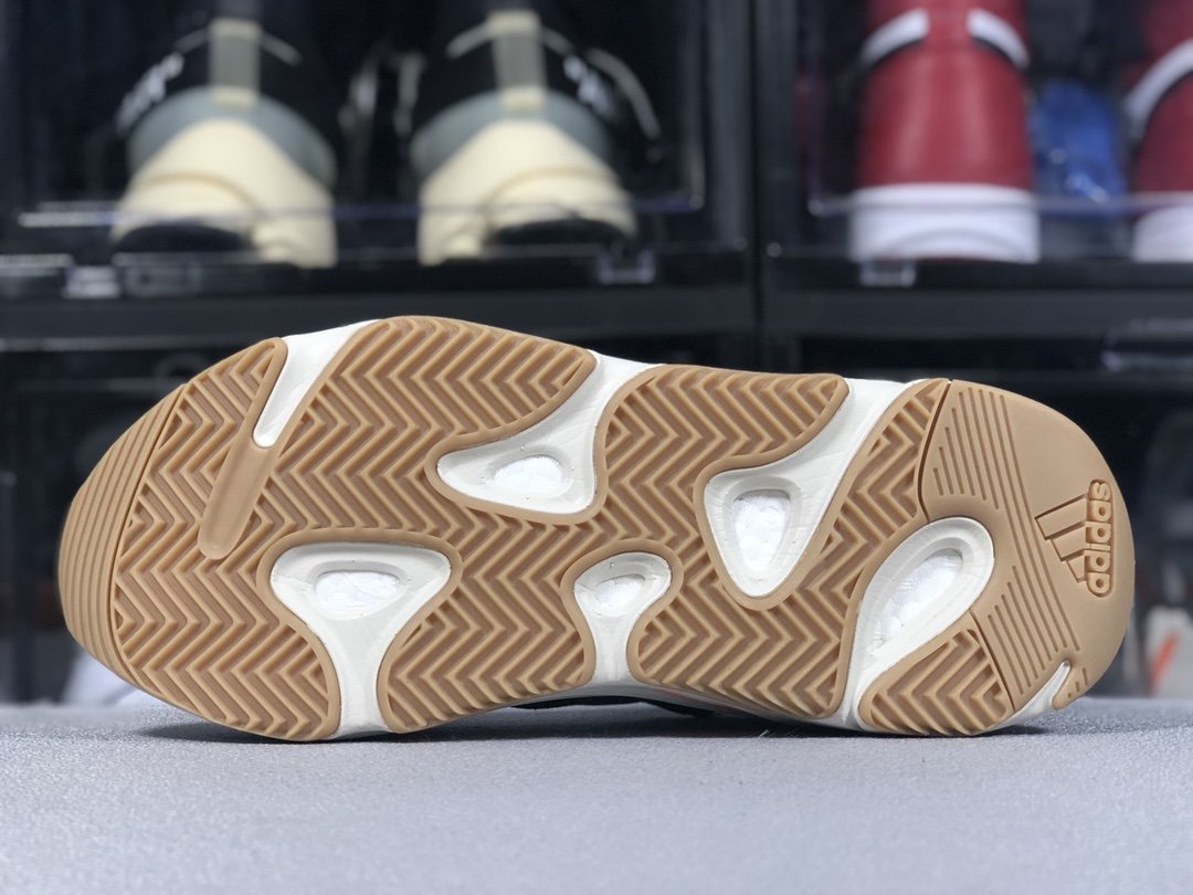 Adidas Yeezy Boost 700 Magnet