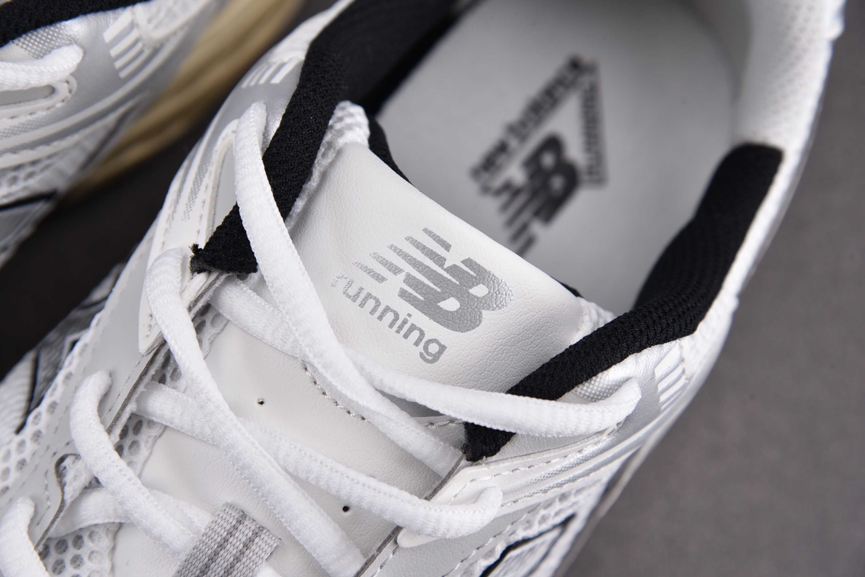 New Balance 530 Silver Cream