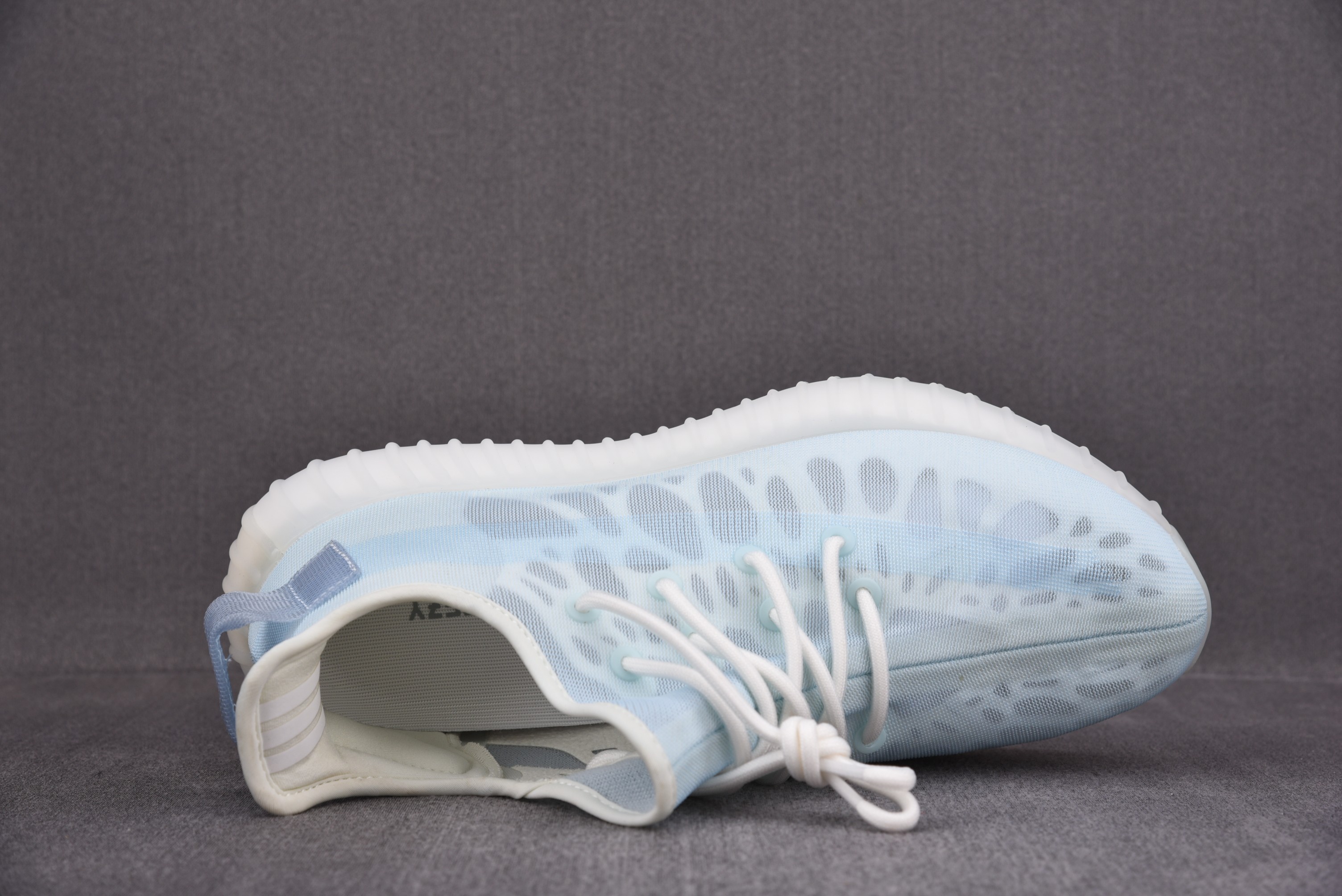 adidas Yeezy Boost 350 V2 Mono Ice