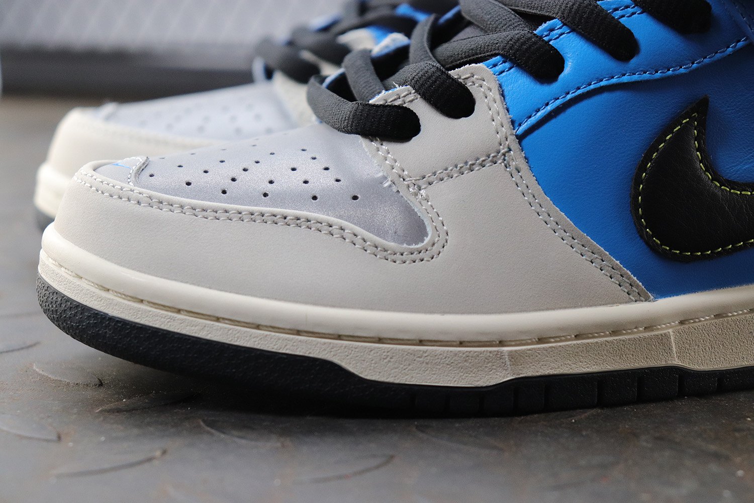 Instant Skateboards x Nike SB Dunk Low
