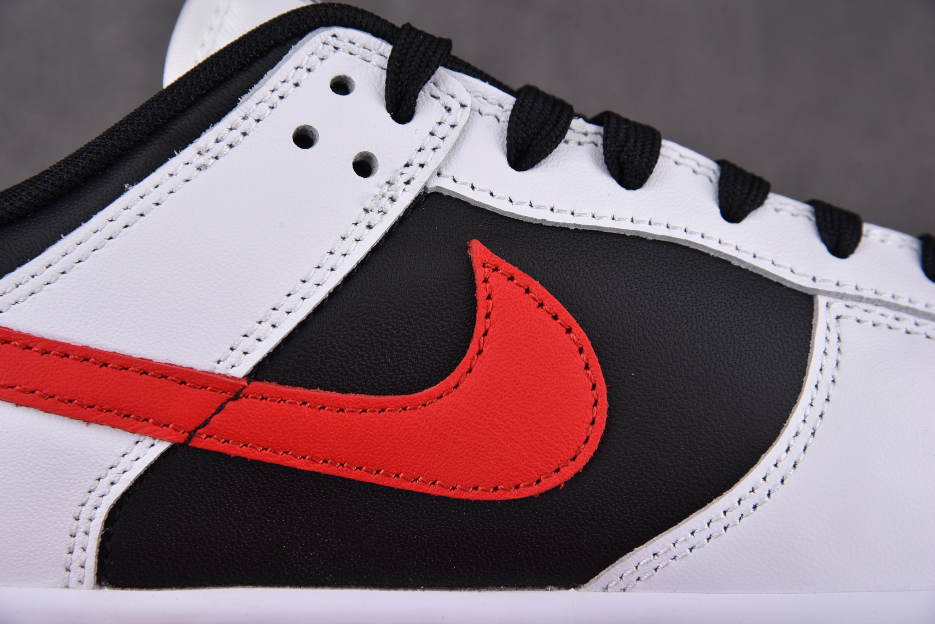 Nike SB Dunk Low White Black Red