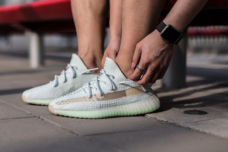 Adidas Yeezy 350 Boost V2 Hyperspace