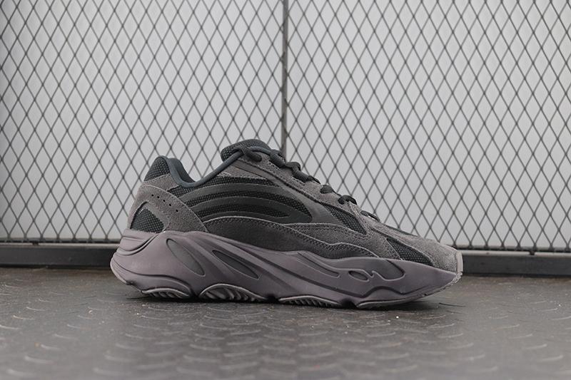Adidas Yeezy Boost 700 V2 Vanta