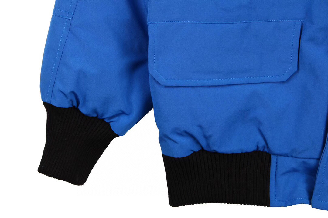 01 Canada Goose Chilliwack 7999M Blue