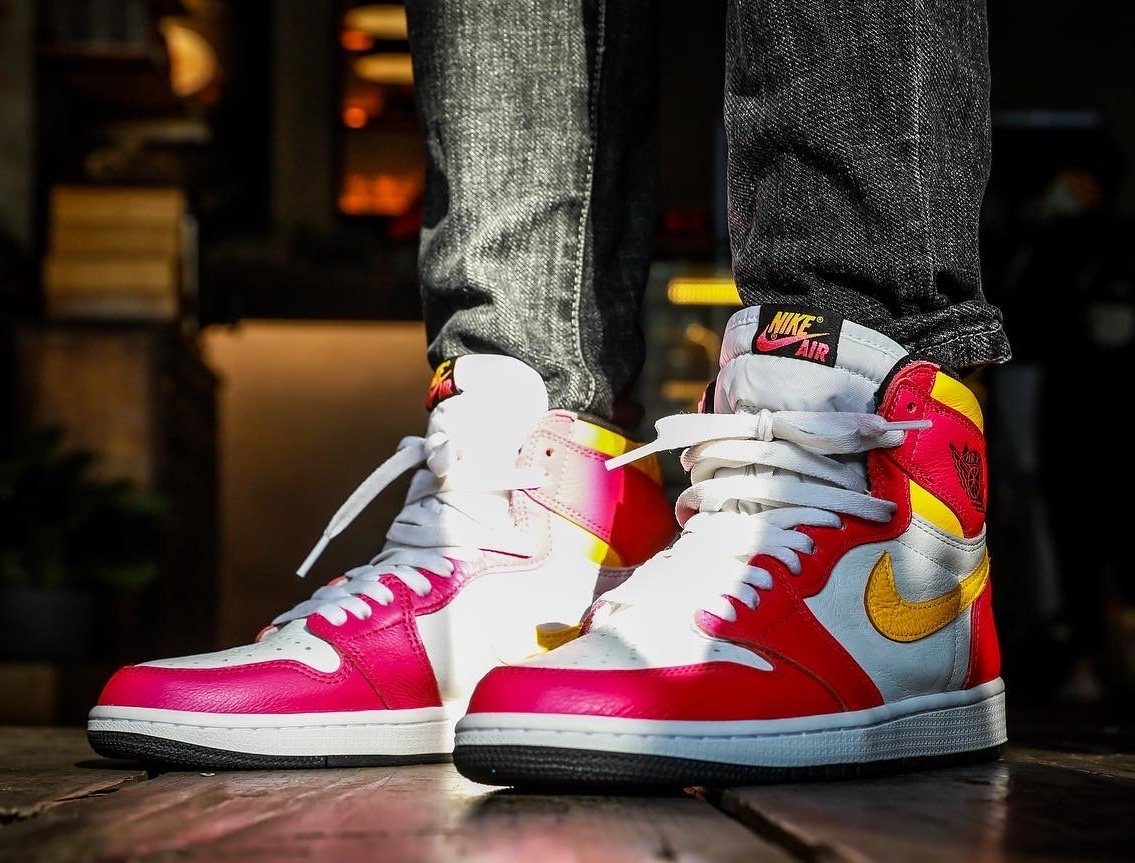 Jordan 1 Retro High OG Light Fusion Red