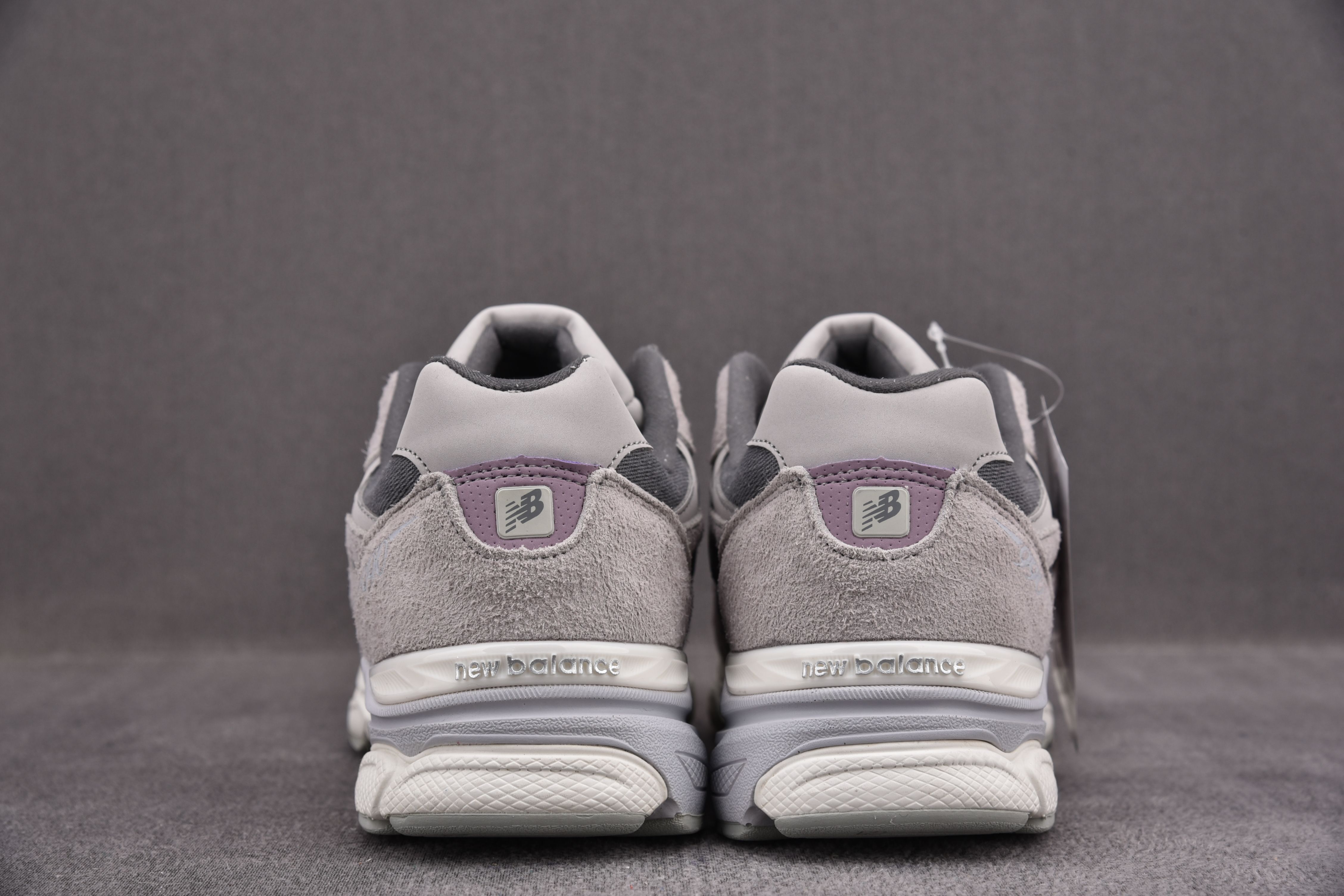 New Balance 990 V3 Levi's