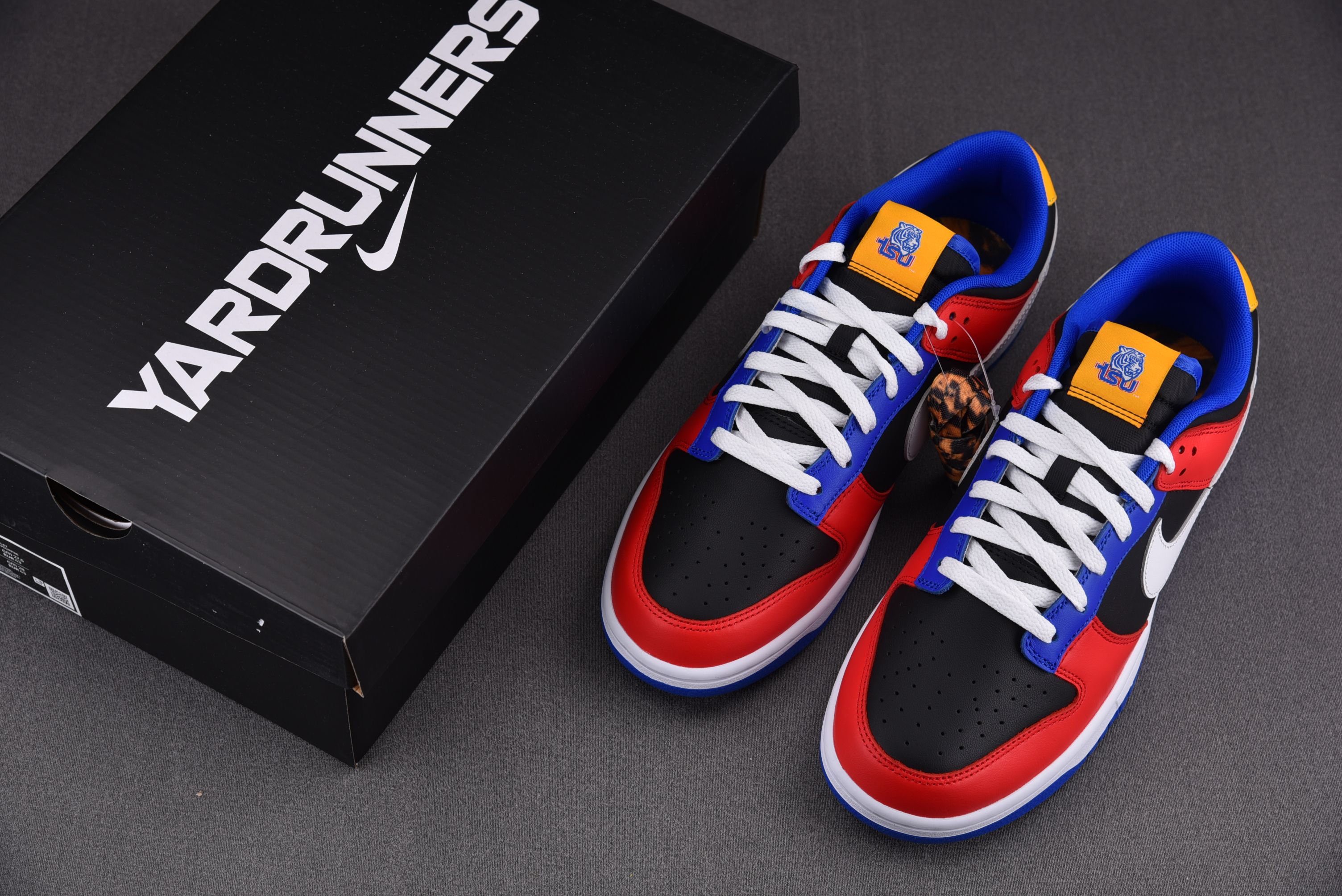 Nike Dunk Low Tennessee State University