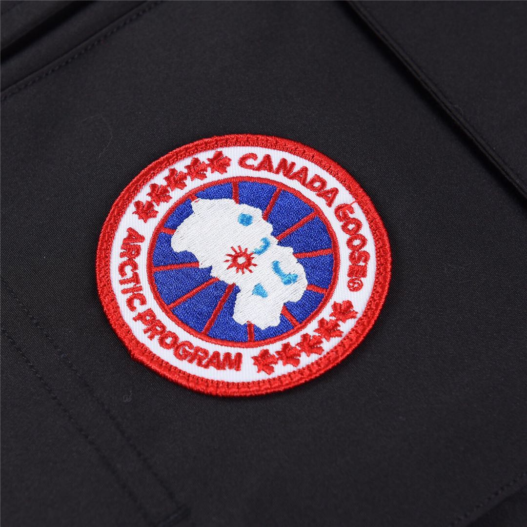 09 Canada Gooxx Expedition 4660L Black Female