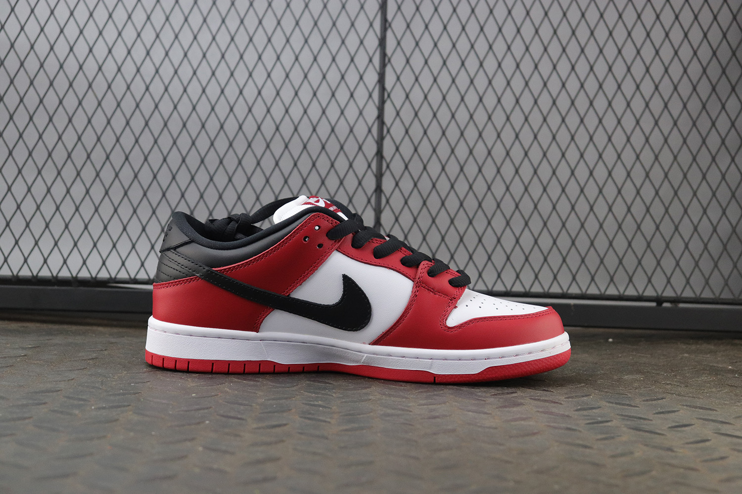Nike Dunk SB Low “Chicago”