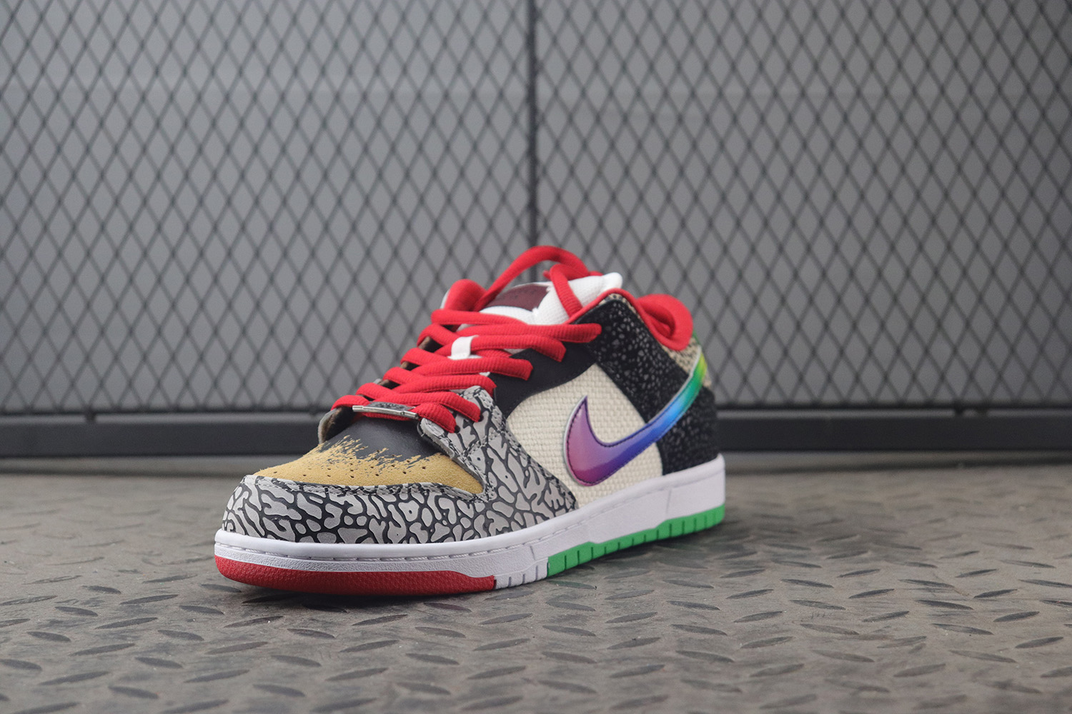 Nike SB Dunk Low What The Paul