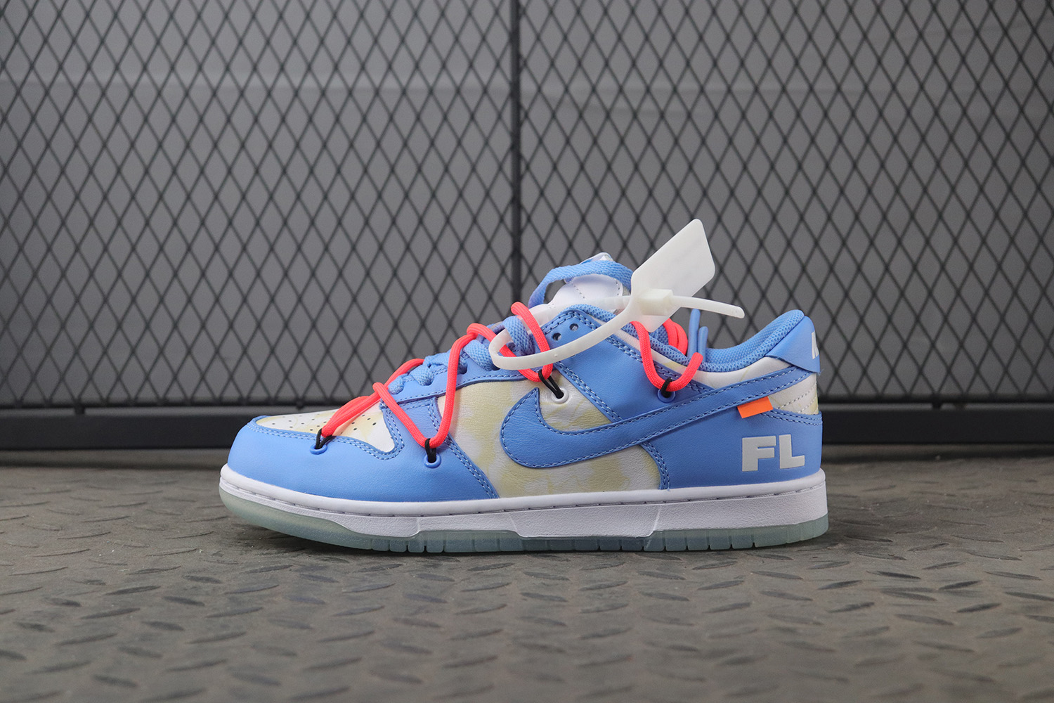 Nike Dunk Low SB Off White X Futura X SB 'UNC'