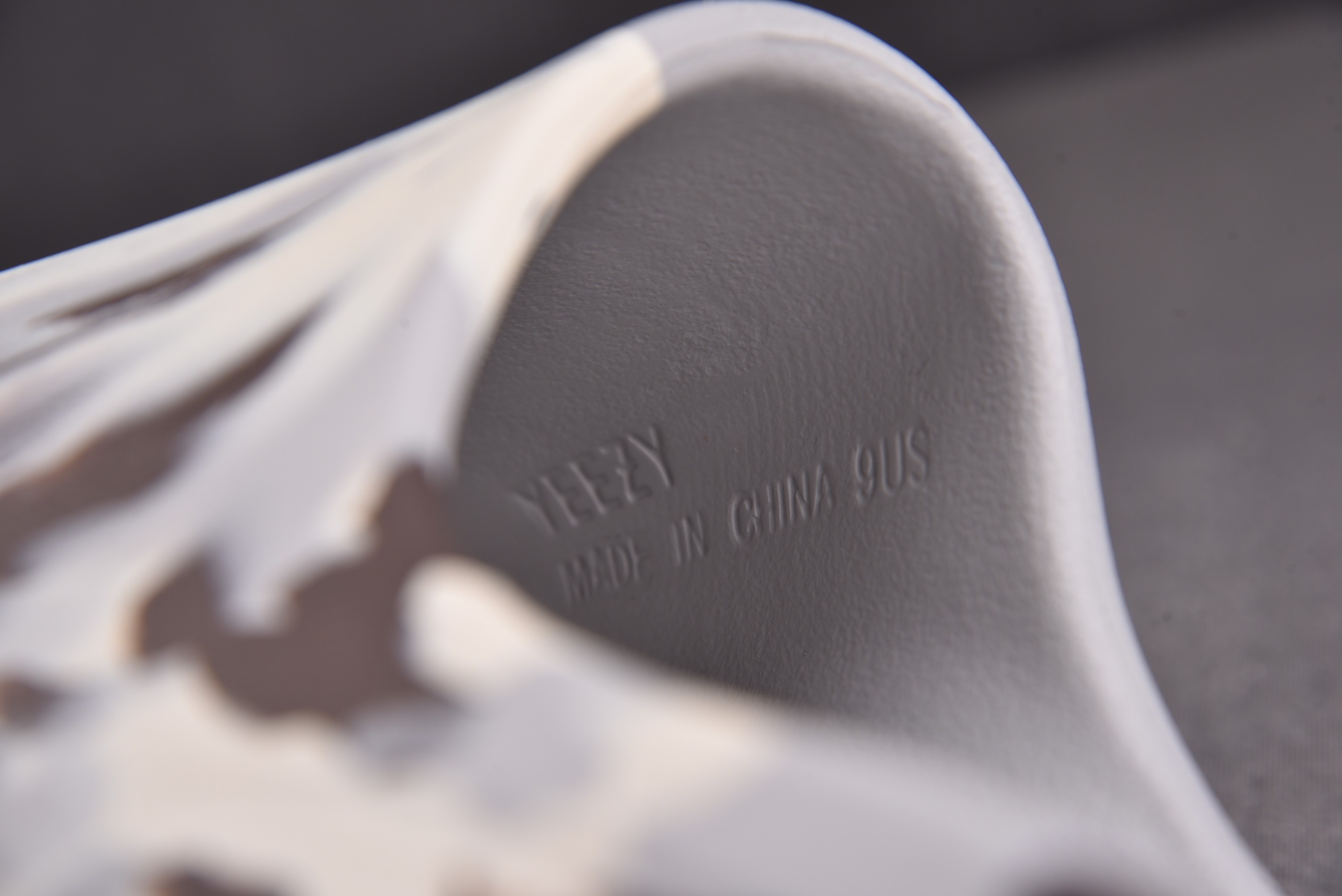 Yeezy Slide MX White