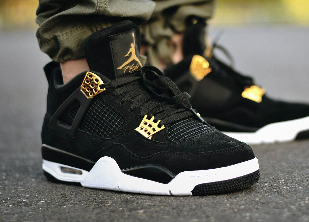 Jordan 4 Retro Royalty