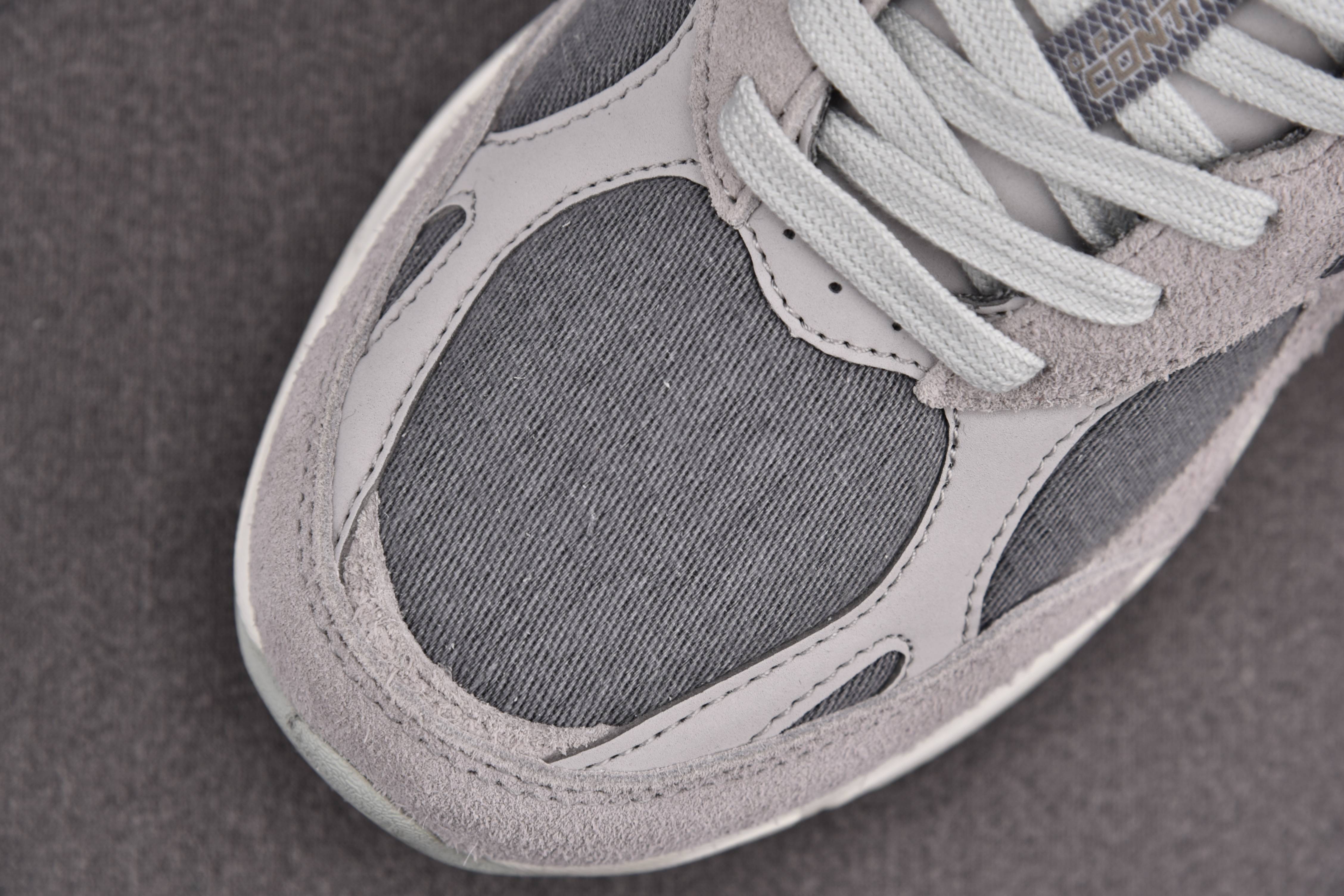New Balance 990 V3 Levi's