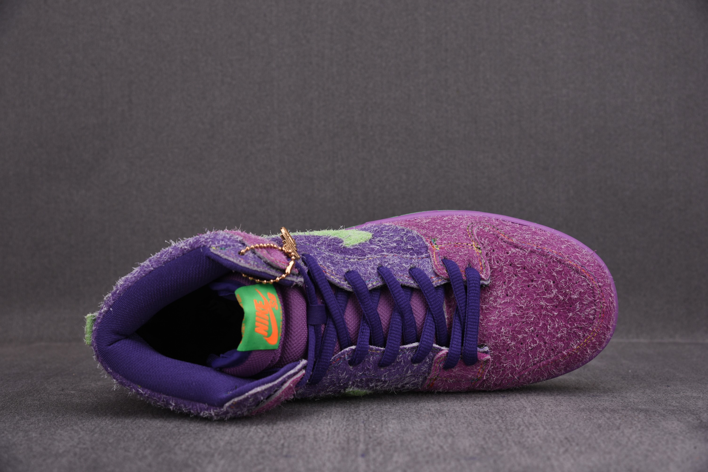 Nike SB Dunk High Reverse Skunk 420 (Special Box)